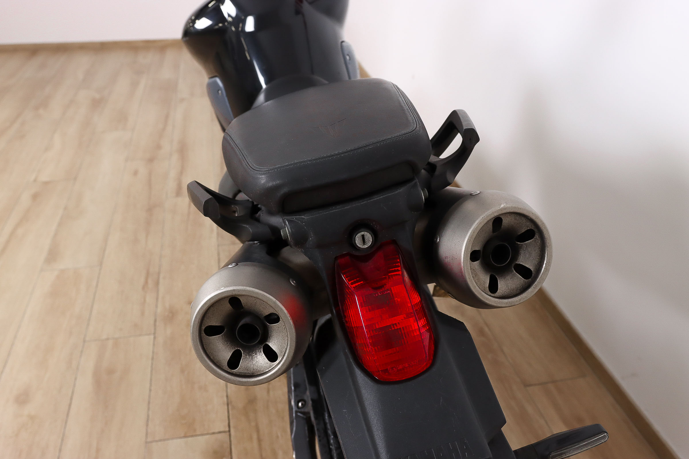 YAMAHA MT 03YAMAHA9 YAMAHA MT 03YAMAHA9