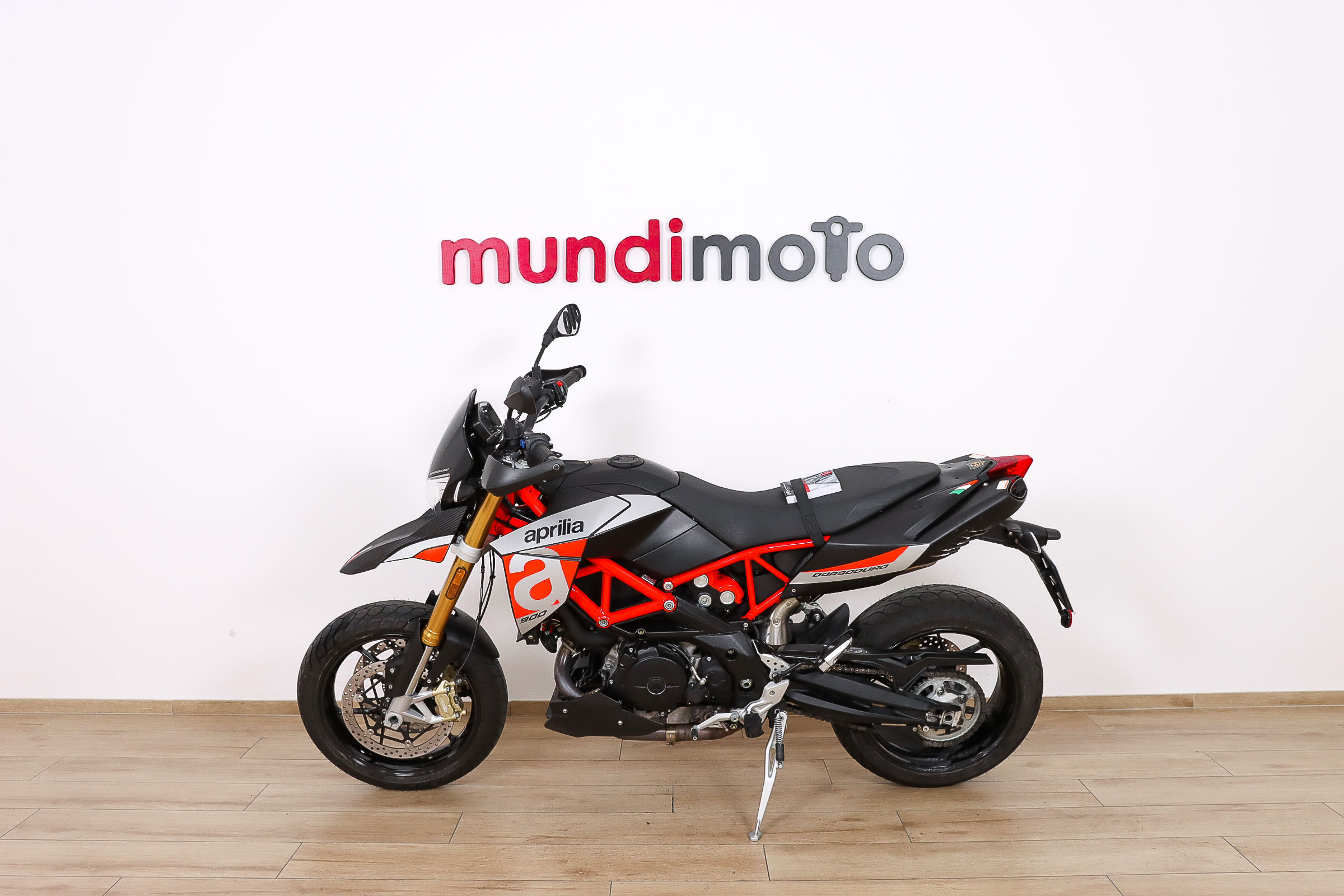 APRILIA Dorsoduro 900APRILIA9 APRILIA Dorsoduro 900APRILIA9