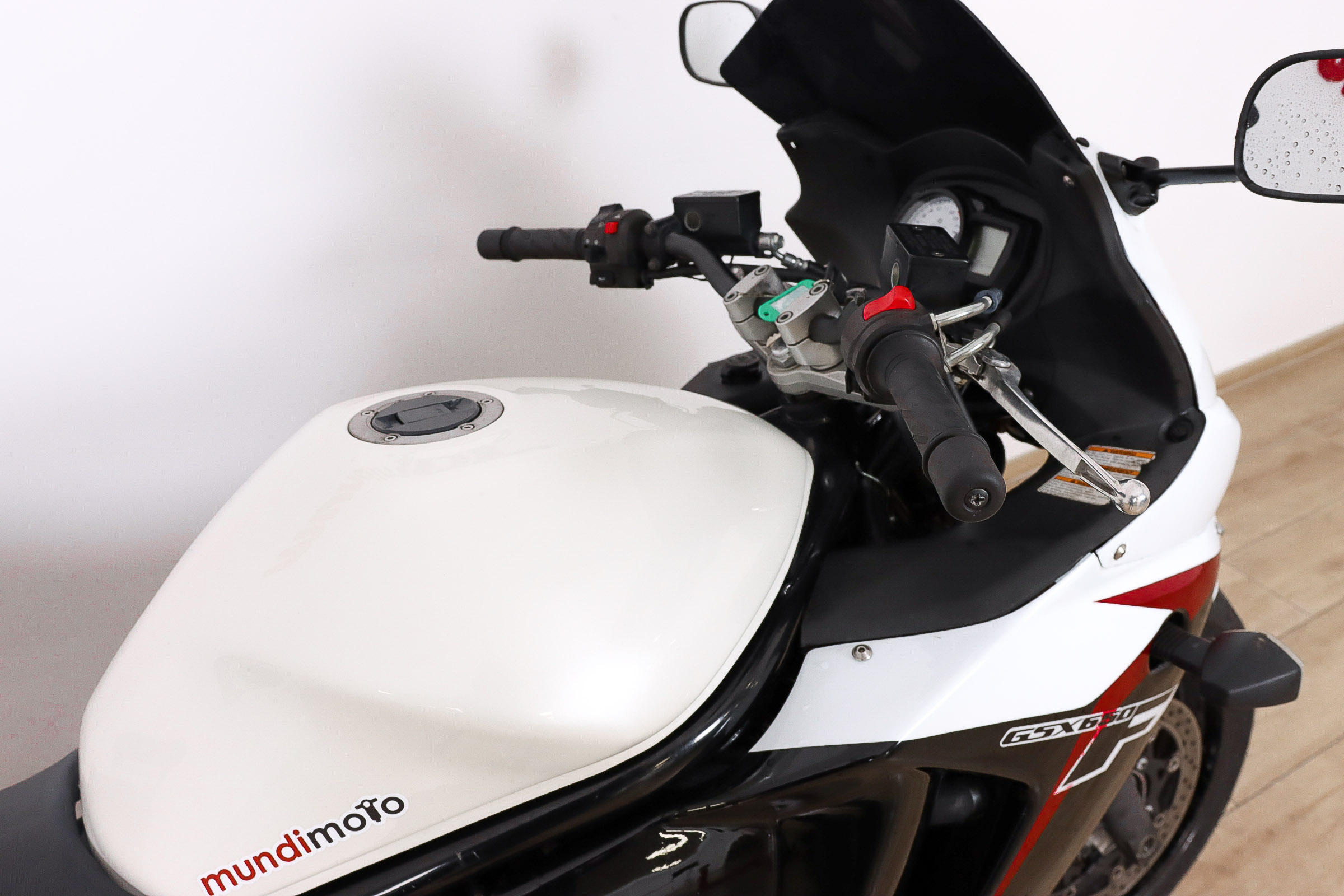 SUZUKI GSX 650 FSUZUKI6 SUZUKI GSX 650 FSUZUKI6