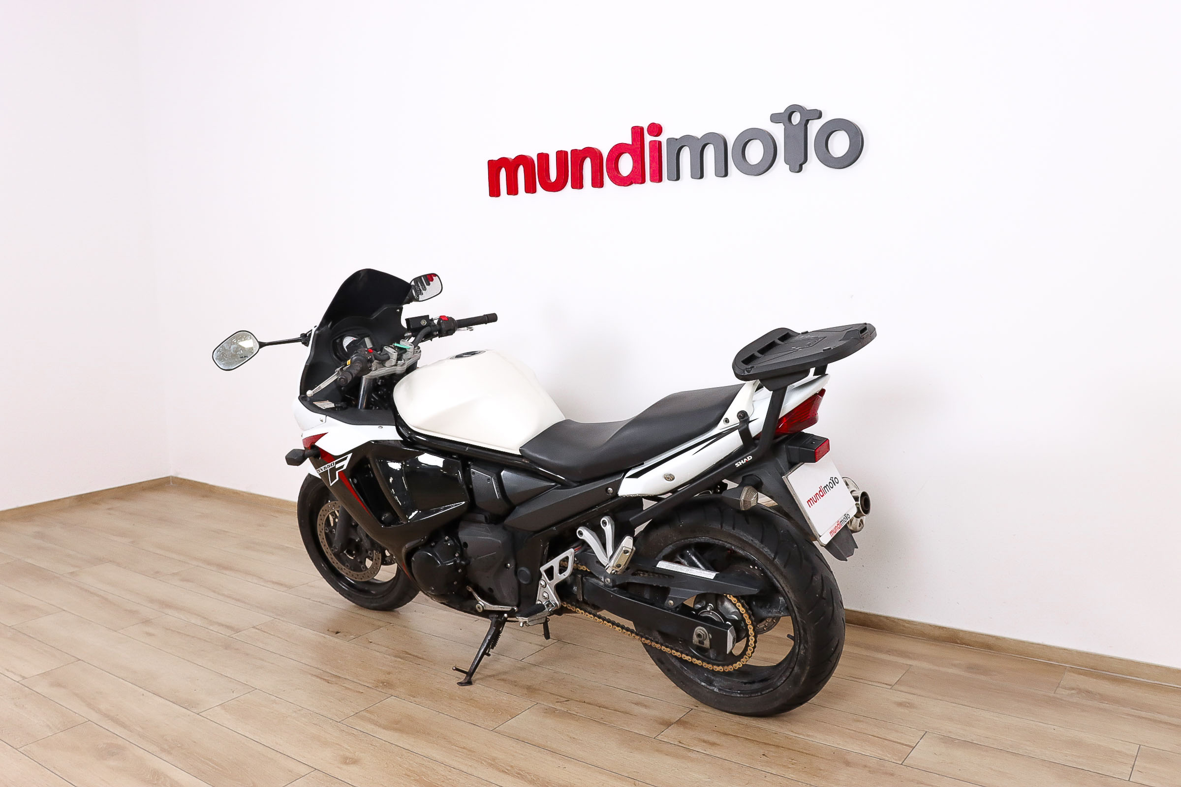 SUZUKI GSX 650 FSUZUKI8 SUZUKI GSX 650 FSUZUKI8