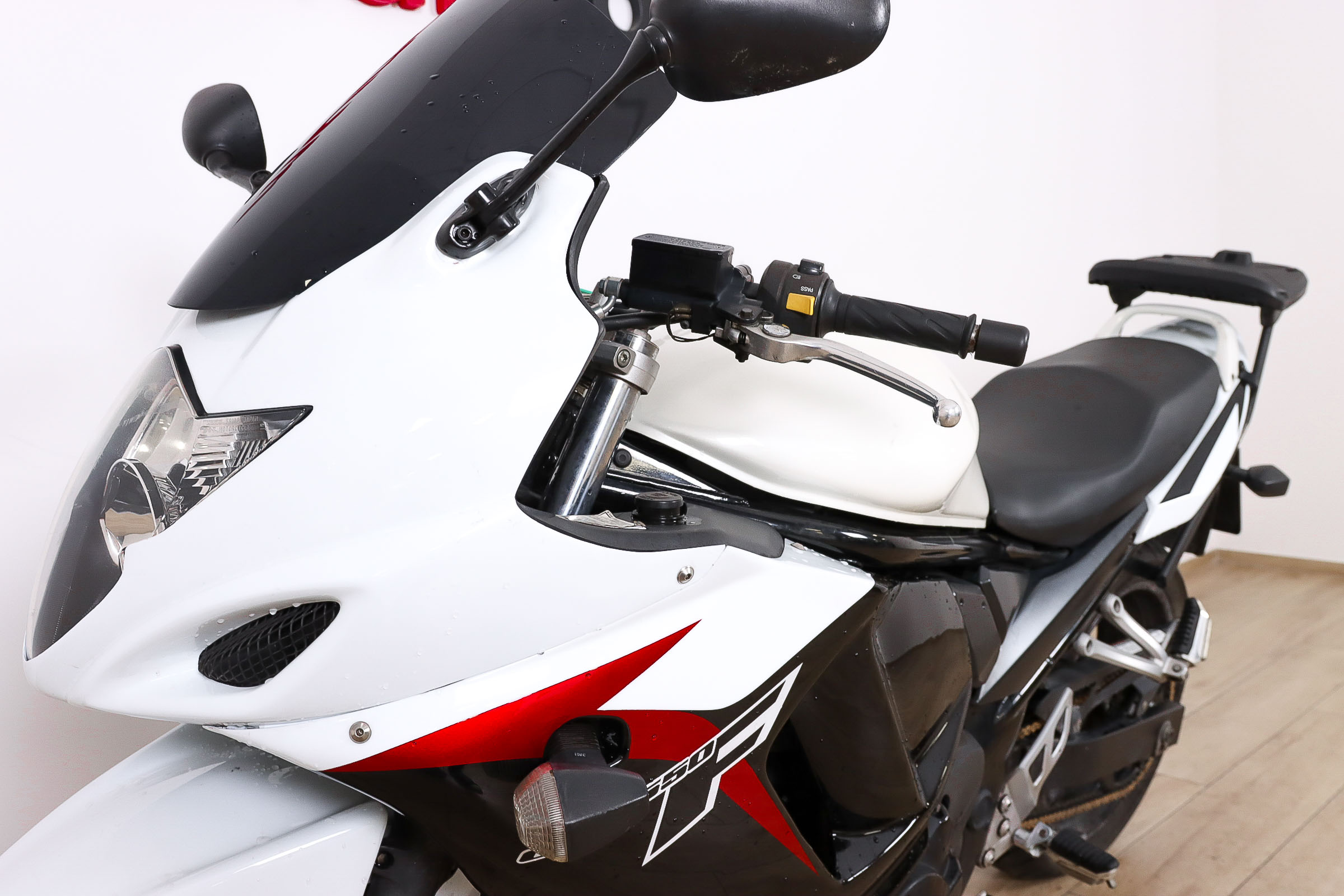 SUZUKI GSX 650 FSUZUKI12 SUZUKI GSX 650 FSUZUKI12