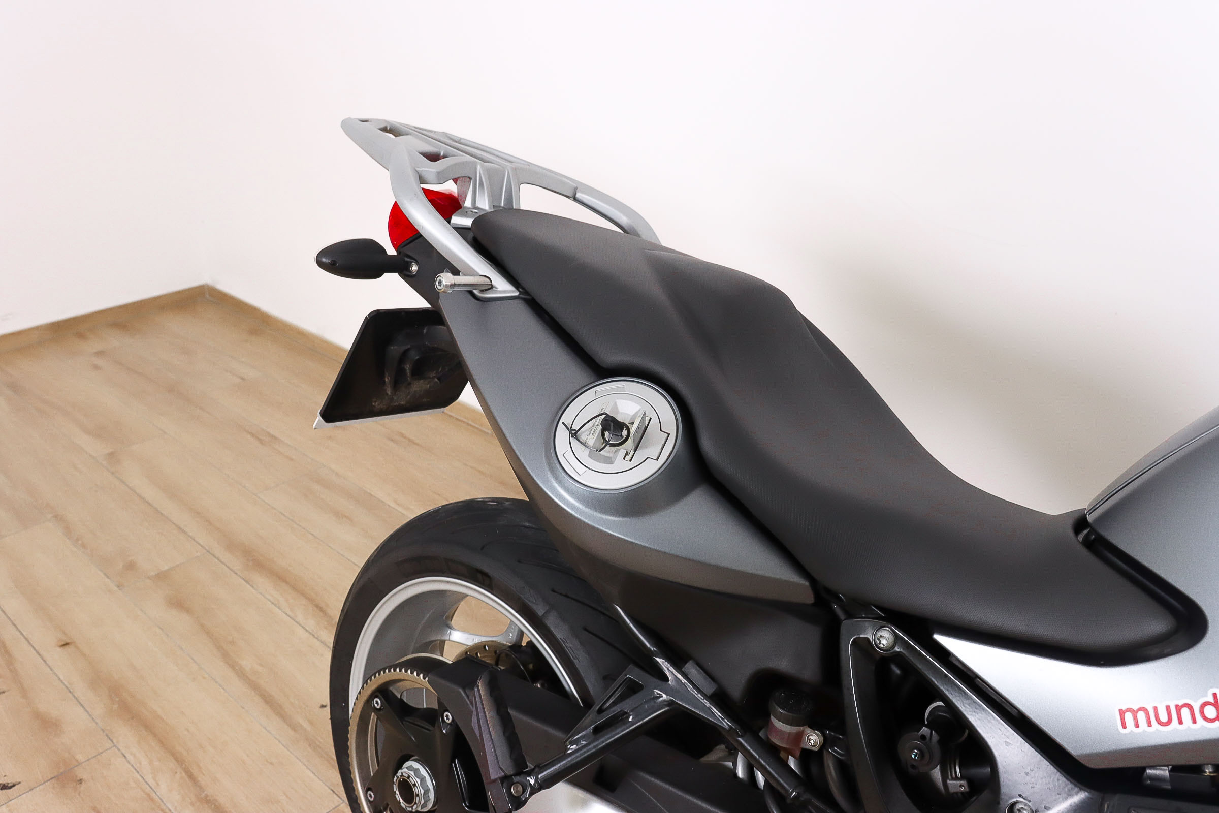 BMW F 800 STBMW4 BMW F 800 STBMW4