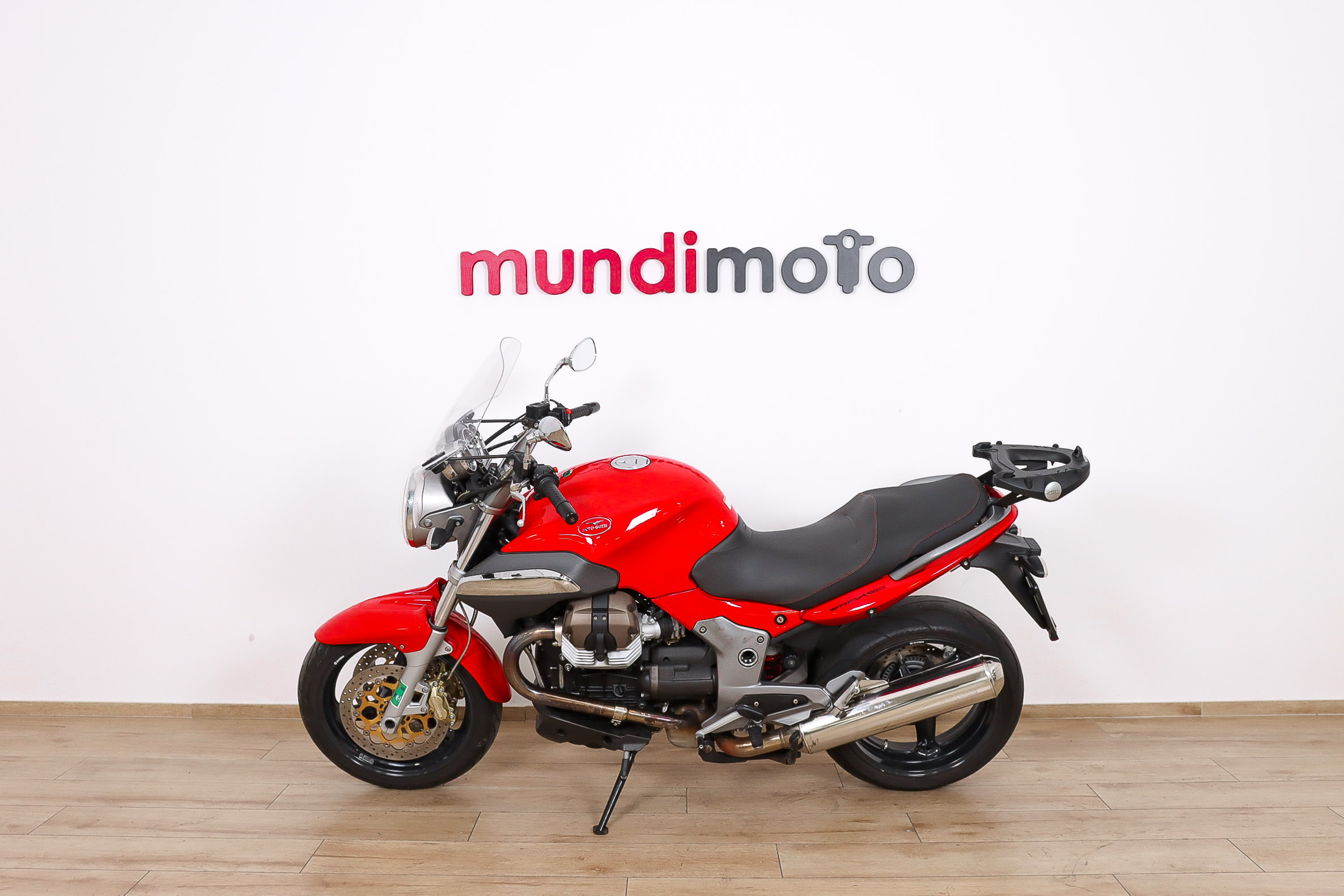 MOTO GUZZI Breva V1100MOTO GUZZI9 MOTO GUZZI Breva V1100MOTO GUZZI9