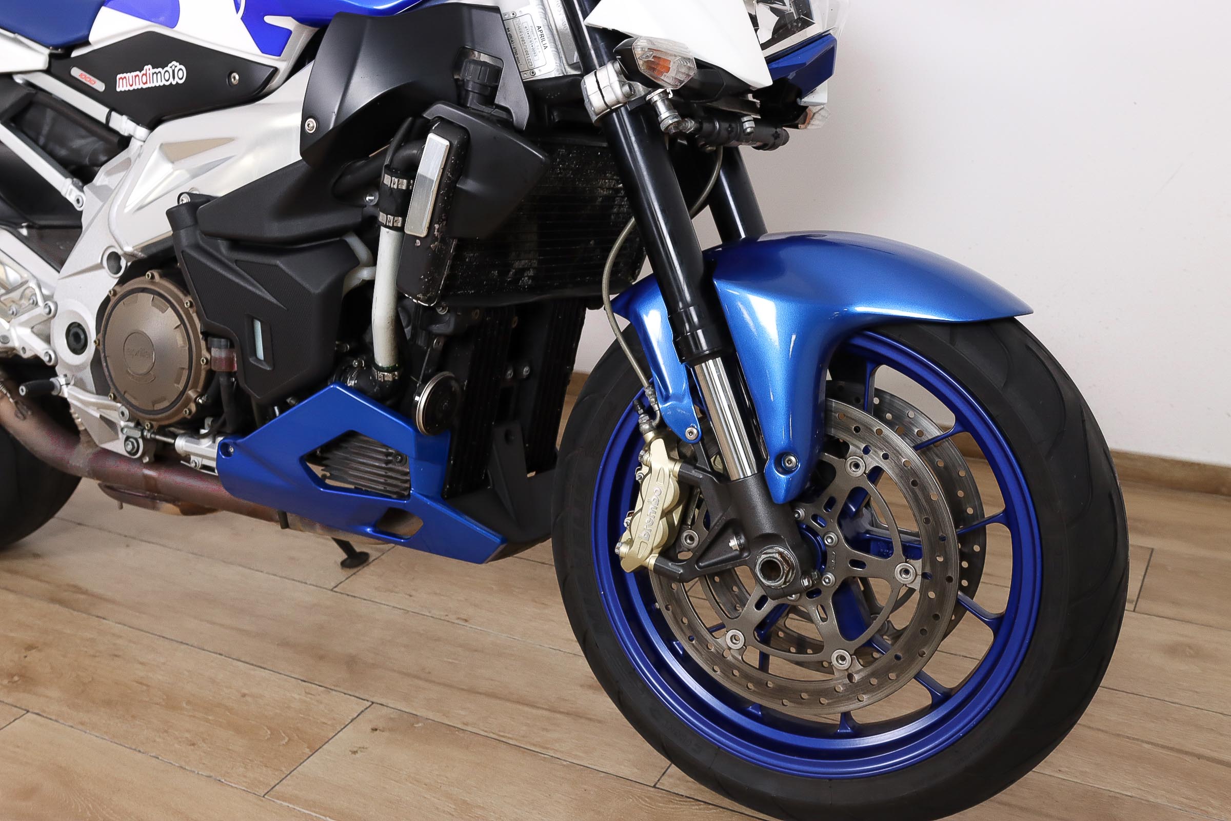 APRILIA Tuono 1000 RAPRILIA4 APRILIA Tuono 1000 RAPRILIA4