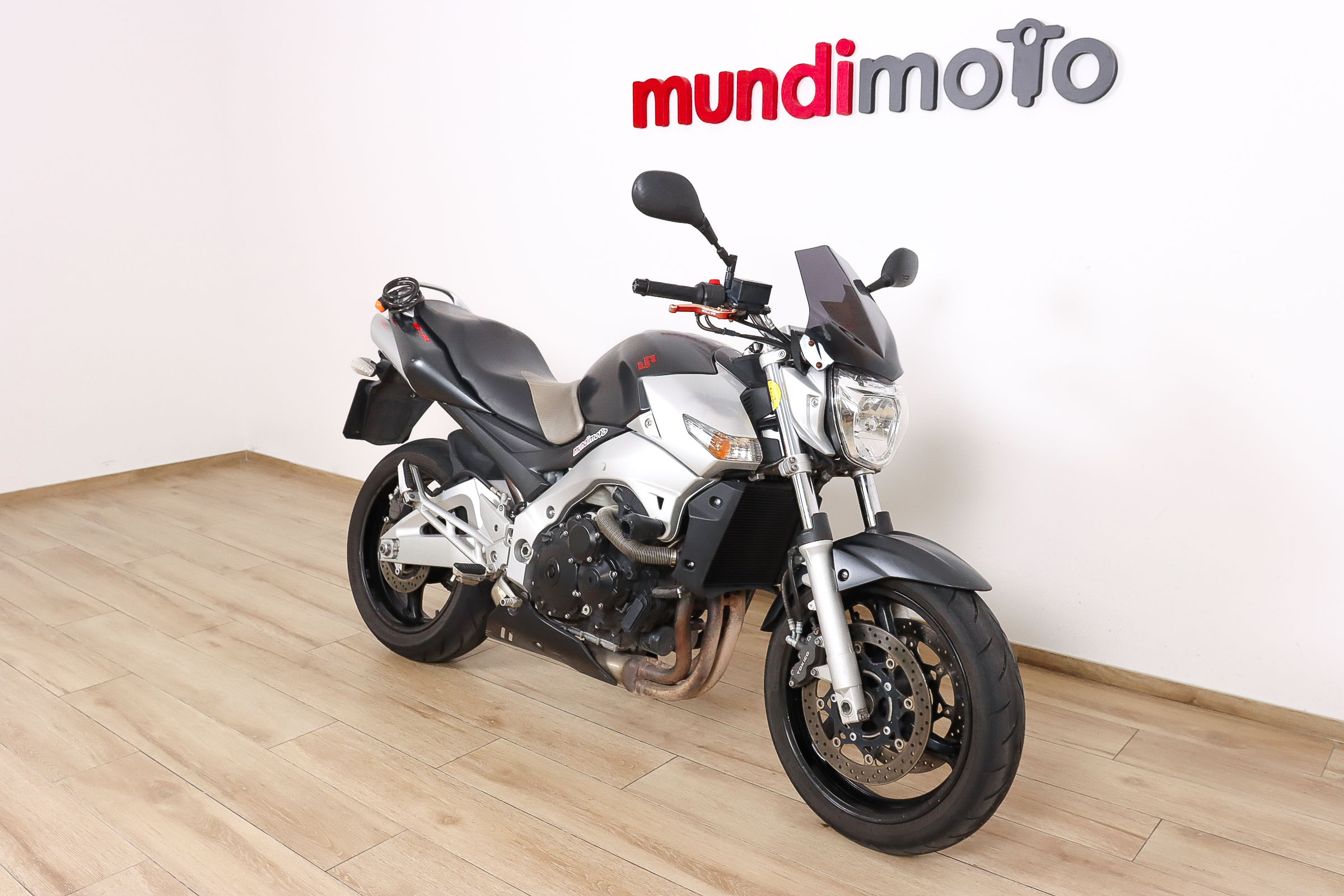 SUZUKI GSR 600SUZUKI2 SUZUKI GSR 600SUZUKI2