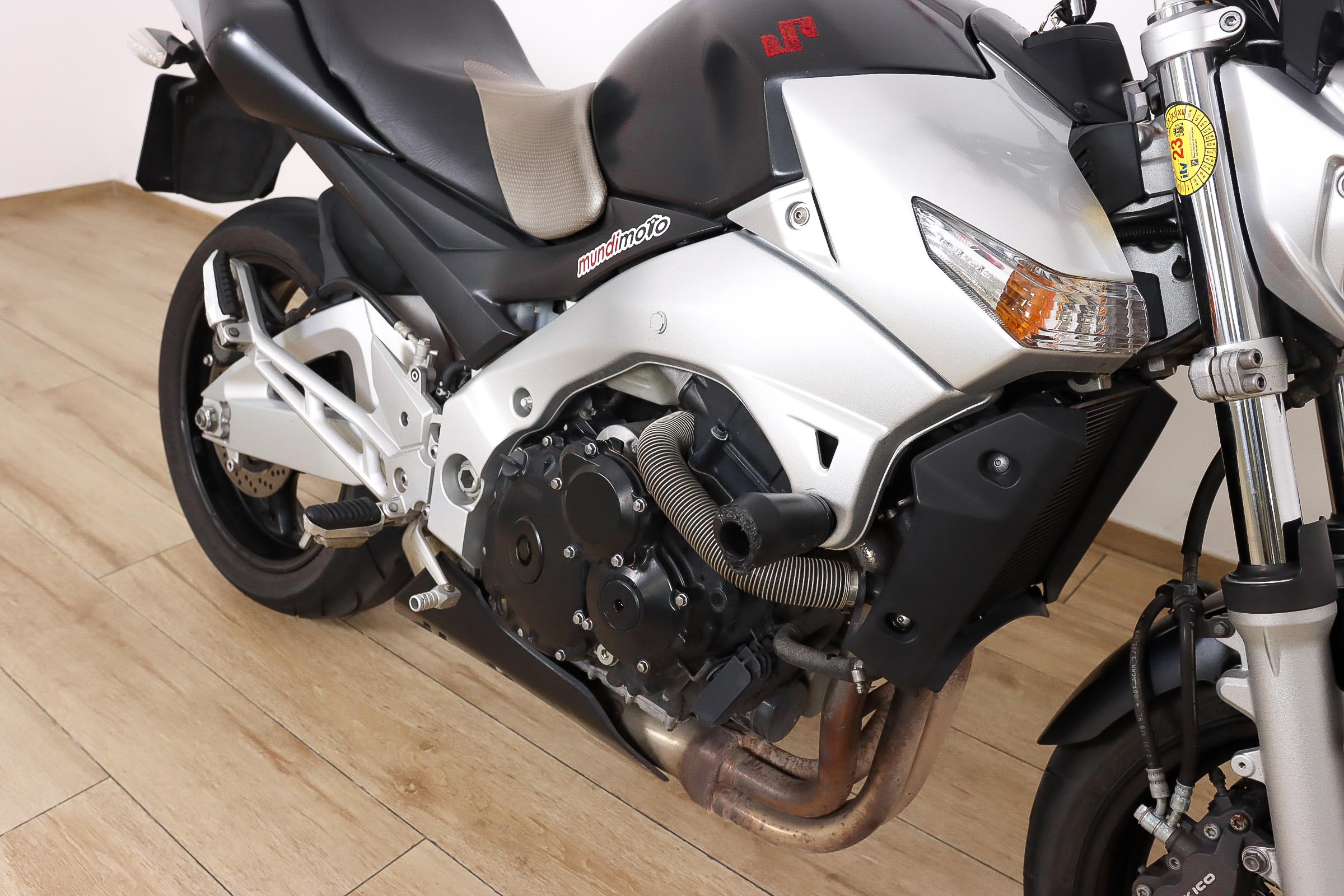 SUZUKI GSR 600SUZUKI4 SUZUKI GSR 600SUZUKI4