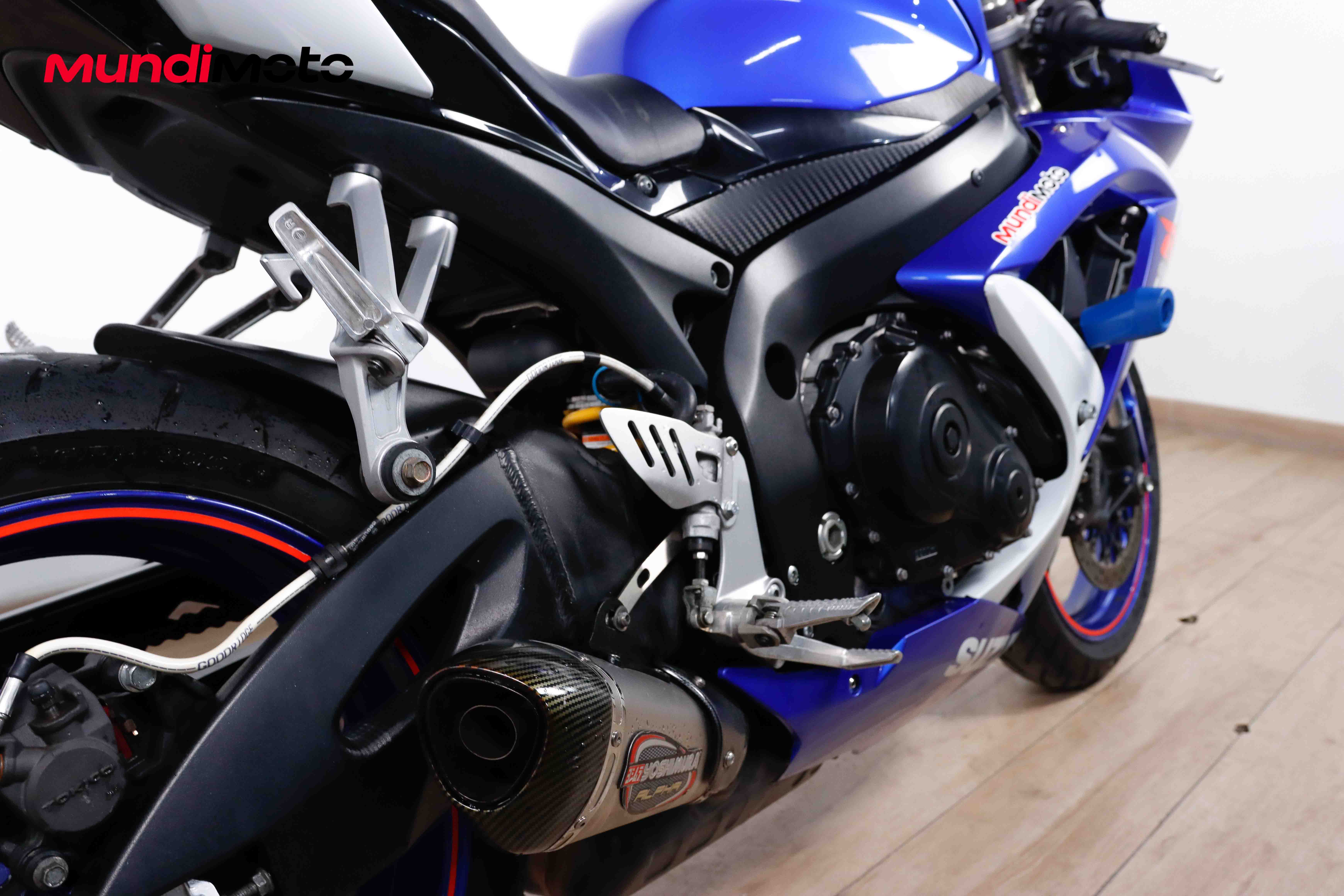 SUZUKI GSX R600SUZUKI4 SUZUKI GSX R600SUZUKI4