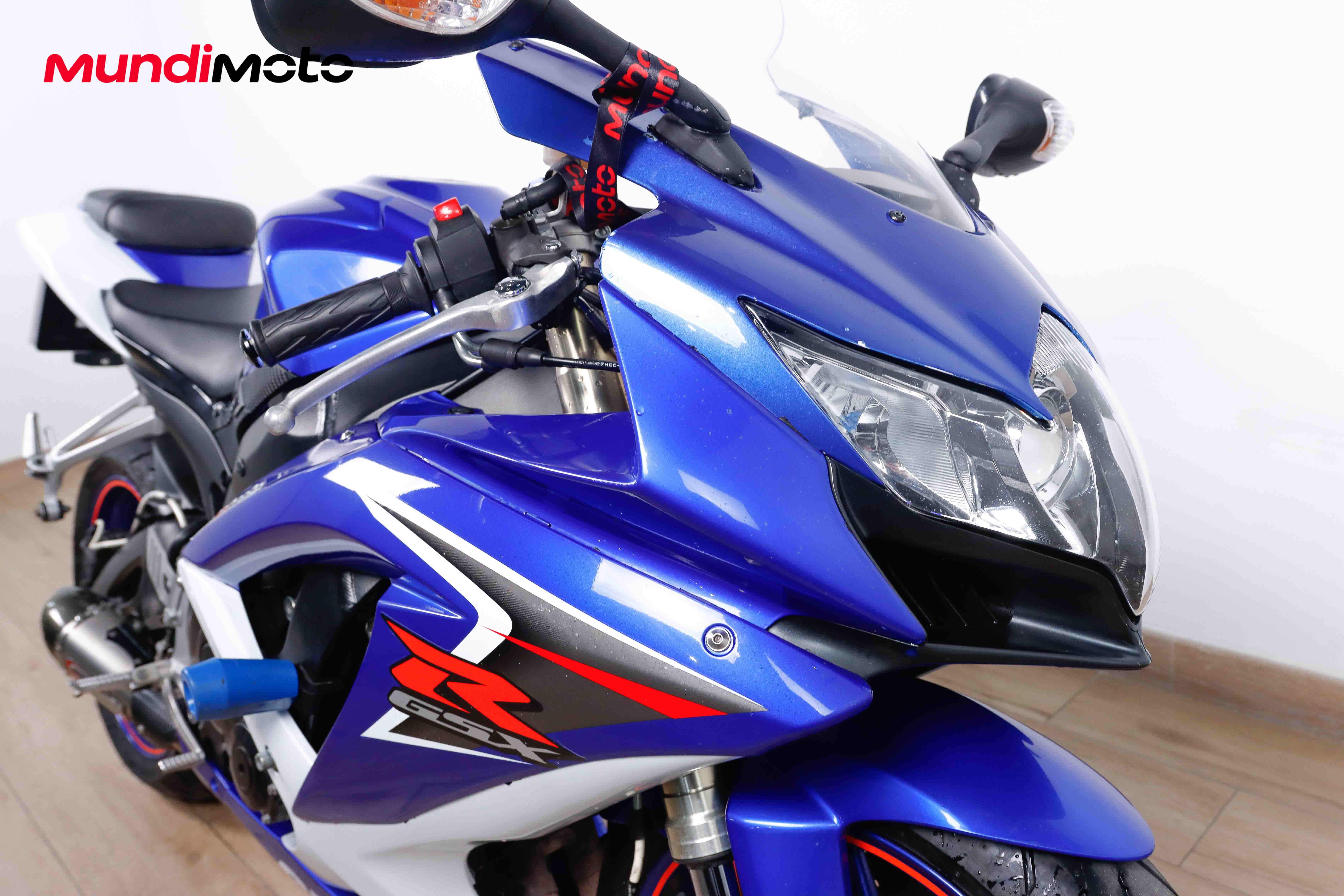 SUZUKI GSX R600SUZUKI7 SUZUKI GSX R600SUZUKI7