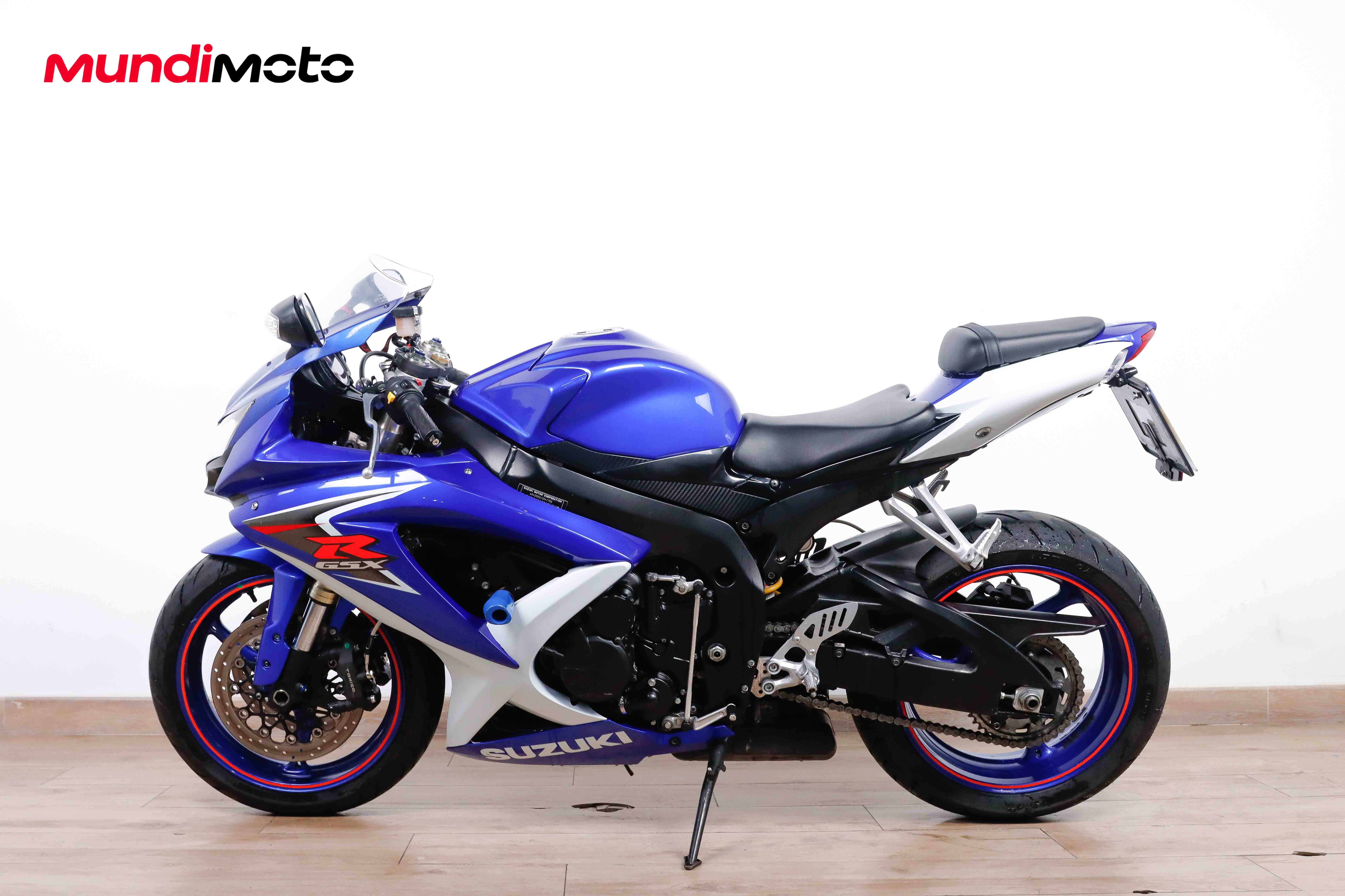 SUZUKI GSX R600SUZUKI8 SUZUKI GSX R600SUZUKI8