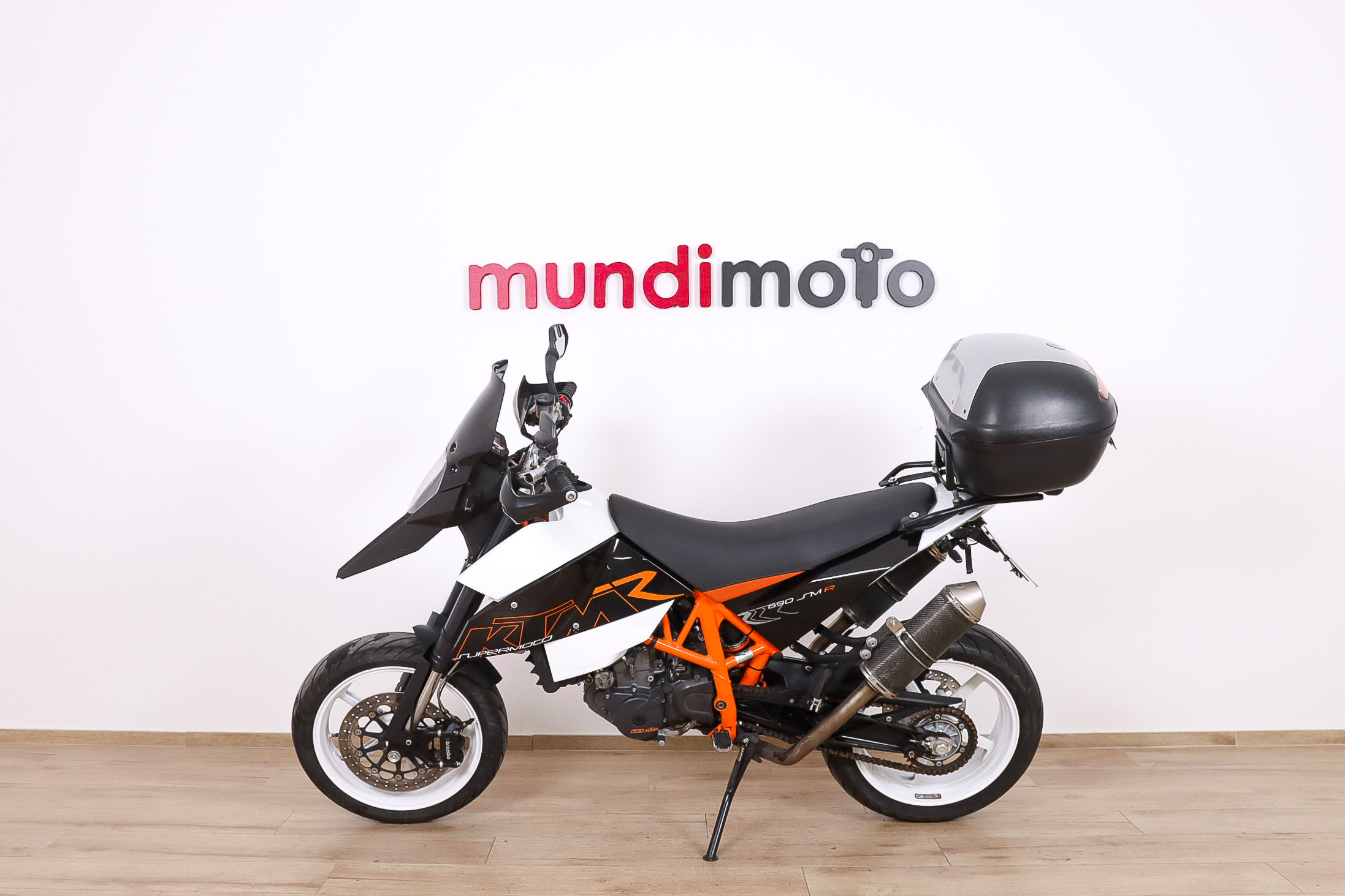 KTM 690 SUPERMOTO R promoKTM5 KTM 690 SUPERMOTO R promoKTM5