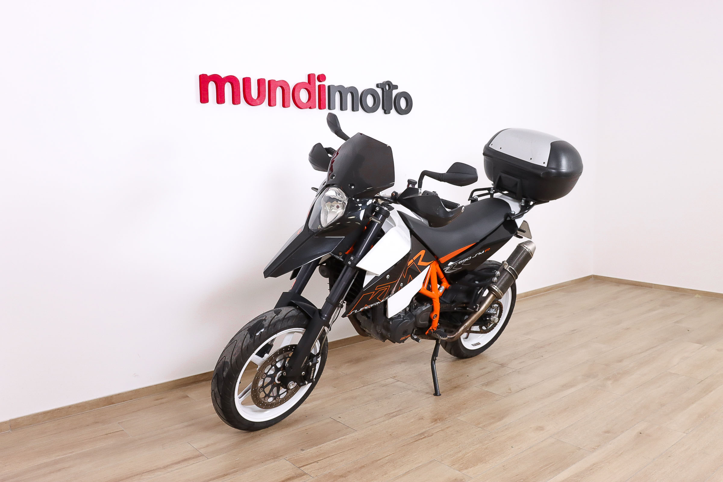 KTM 690 SUPERMOTO R promoKTM7 KTM 690 SUPERMOTO R promoKTM7