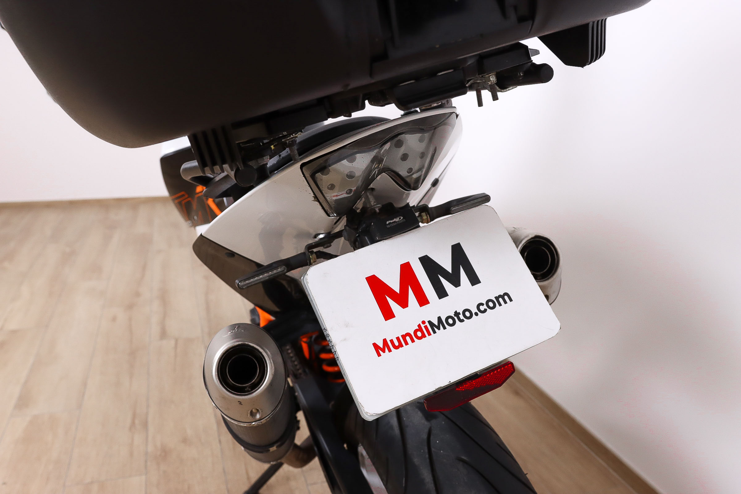 KTM 690 SUPERMOTO R promoKTM8 KTM 690 SUPERMOTO R promoKTM8