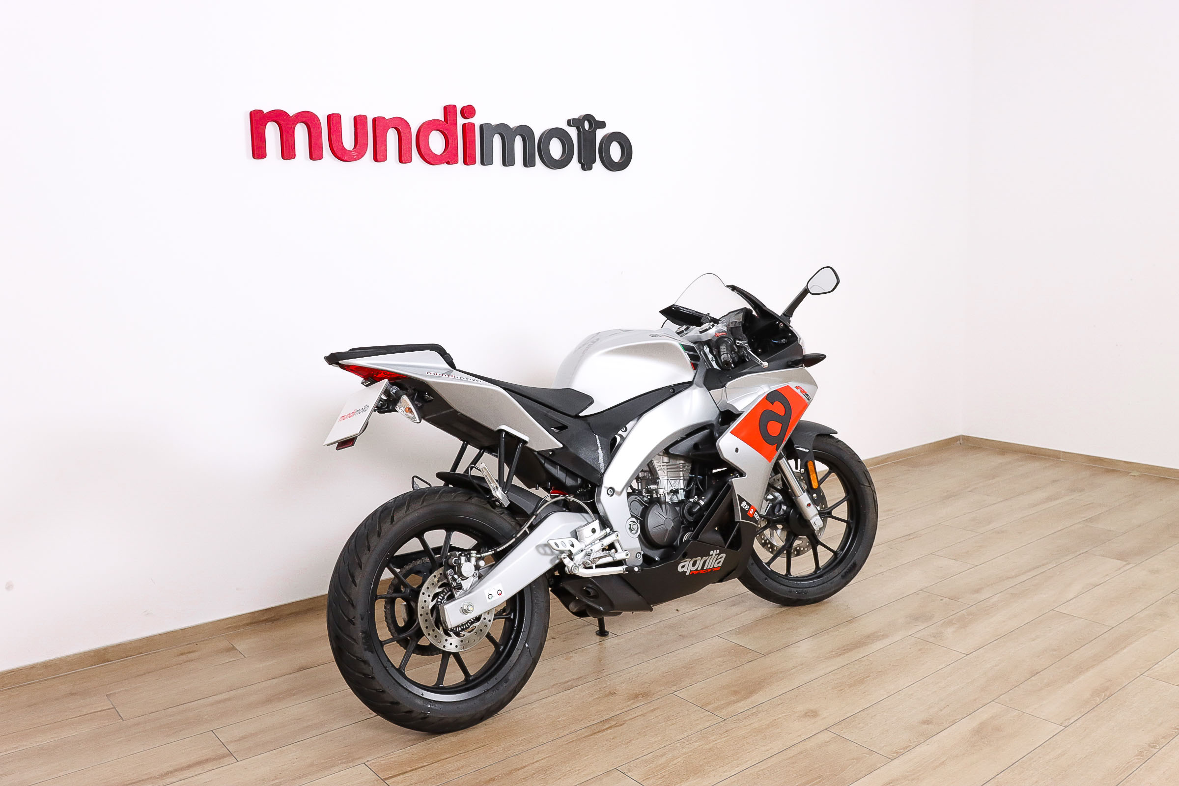 APRILIA RS 125APRILIA2 APRILIA RS 125APRILIA2