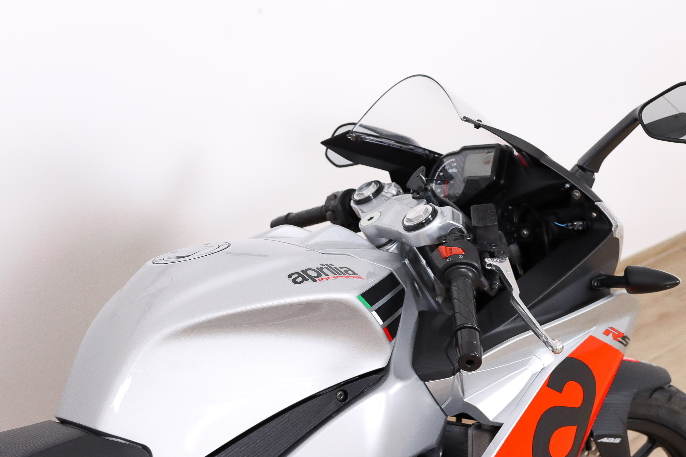 APRILIA RS 125APRILIA6 APRILIA RS 125APRILIA6