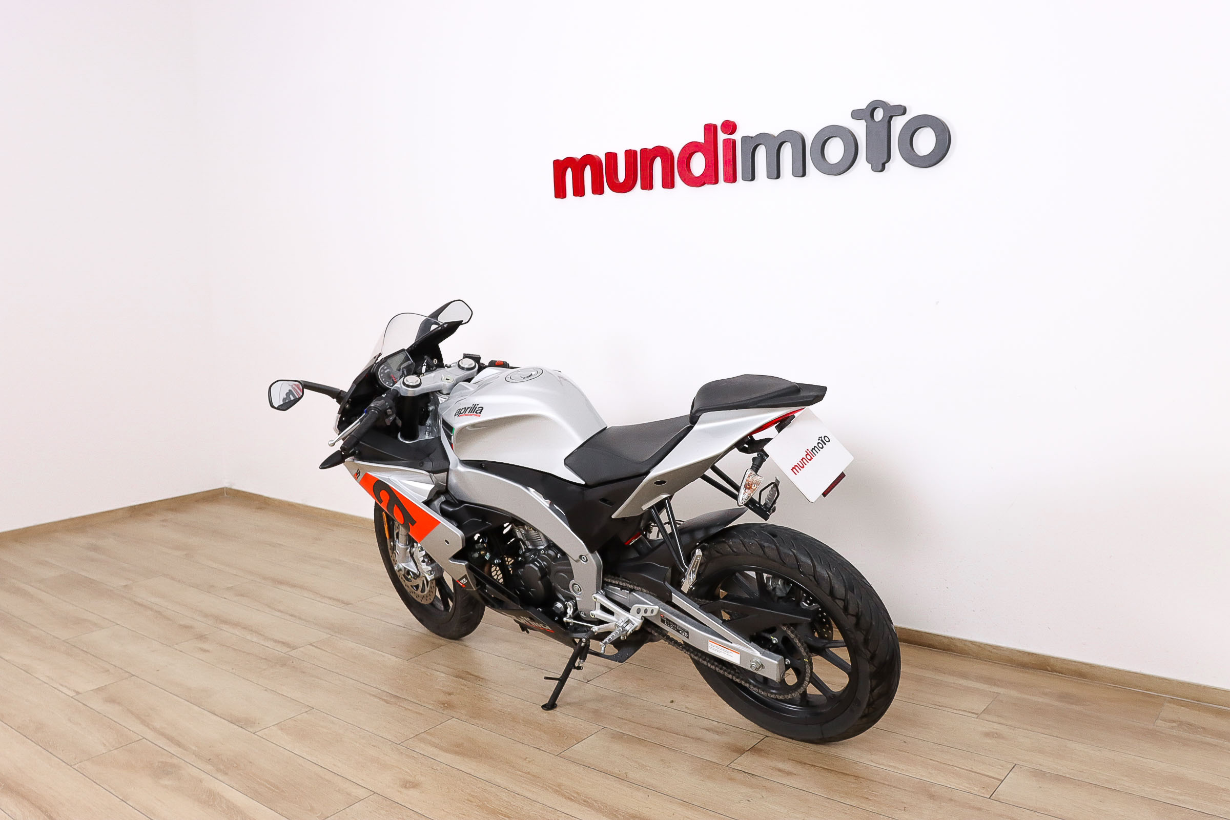 APRILIA RS 125APRILIA8 APRILIA RS 125APRILIA8