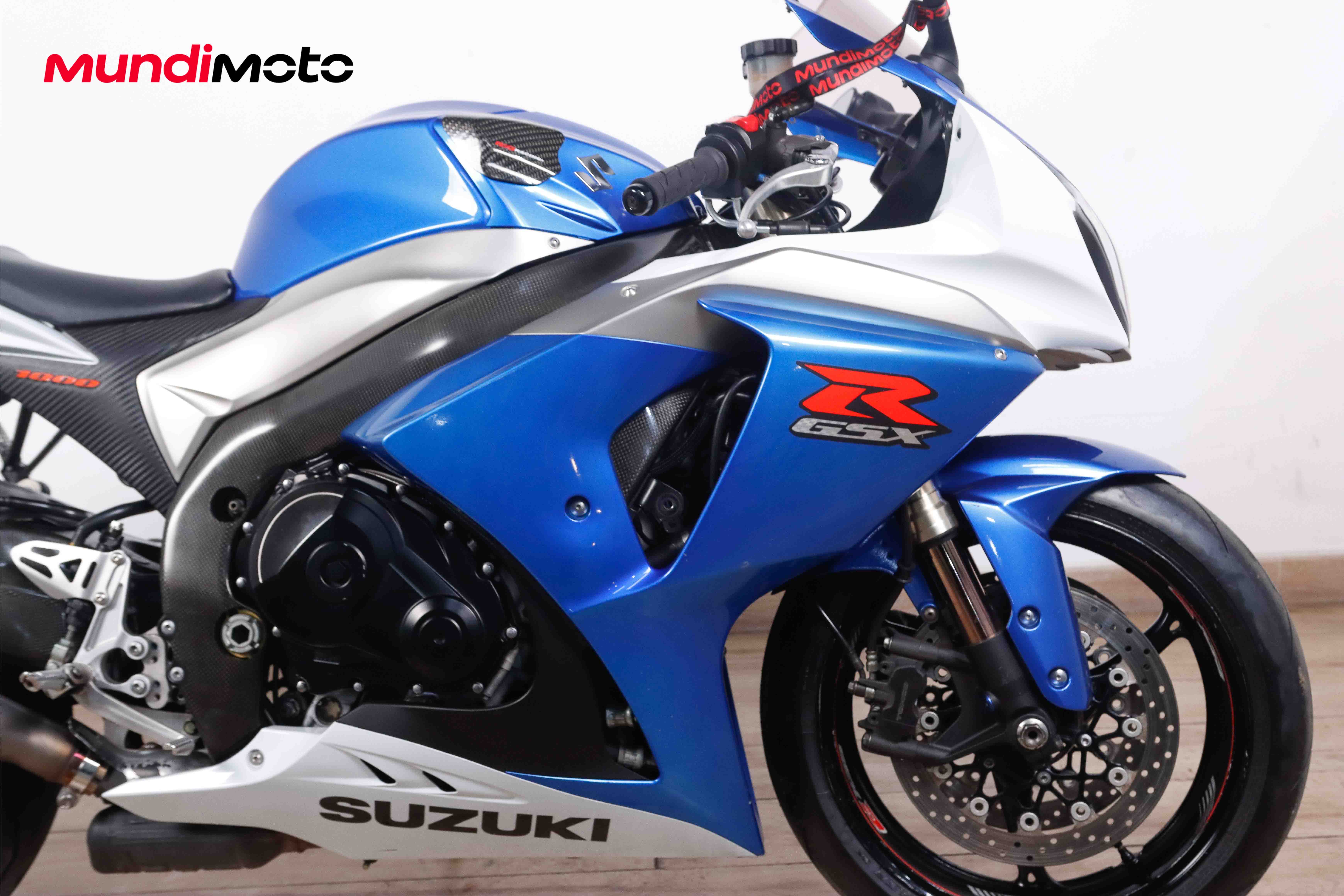 SUZUKI GSX R1000SUZUKI4 SUZUKI GSX R1000SUZUKI4