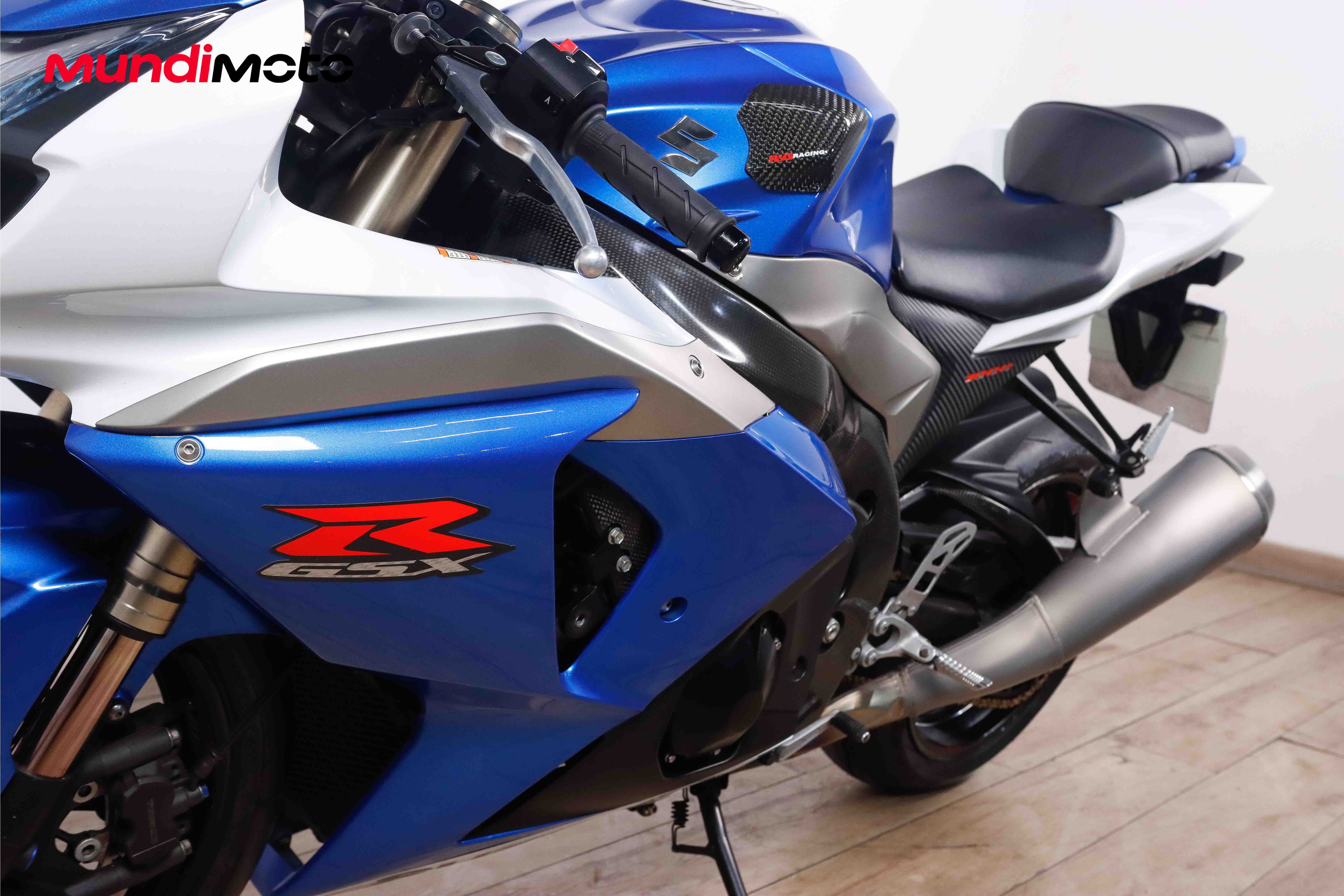 SUZUKI GSX R1000SUZUKI10 SUZUKI GSX R1000SUZUKI10