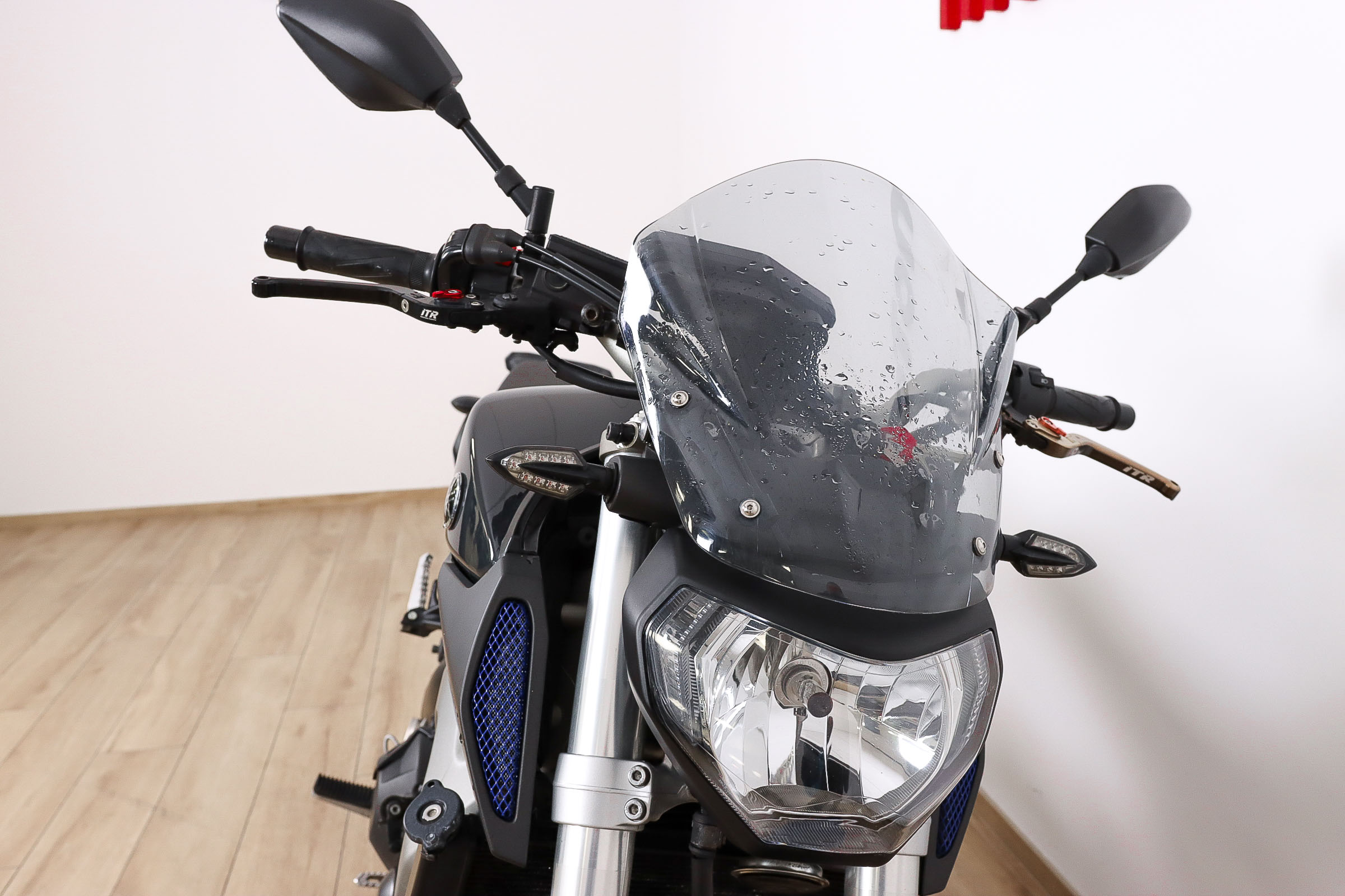 YAMAHA MT 09YAMAHA3 YAMAHA MT 09YAMAHA3