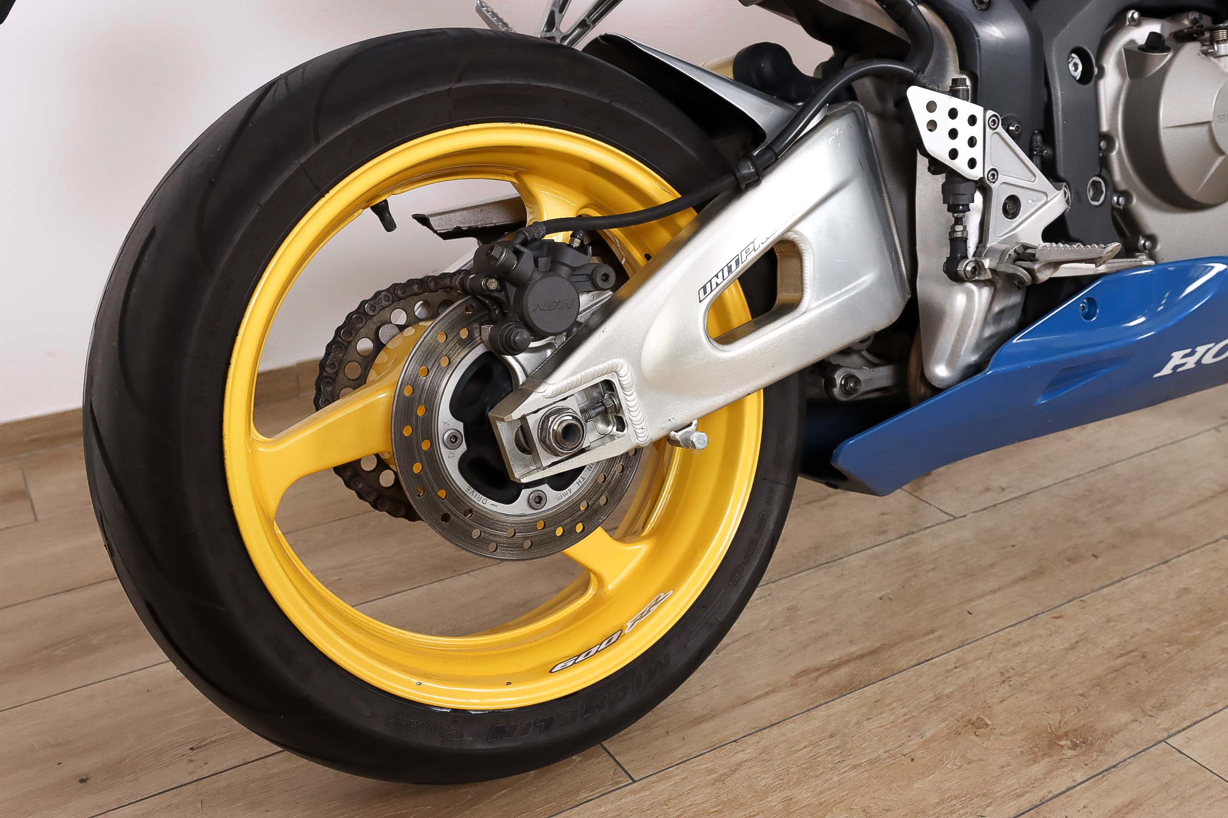 HONDA CBR 600 RRHONDA4 HONDA CBR 600 RRHONDA4