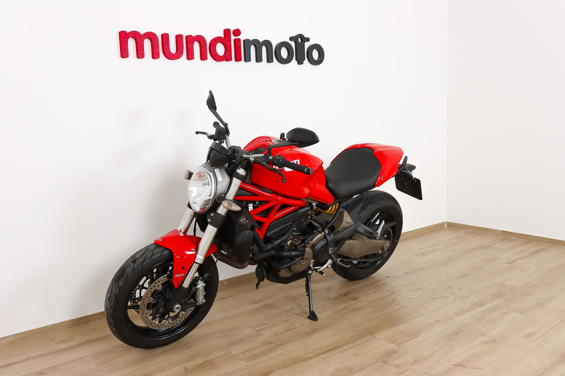 DUCATI Monster 821DUCATI9 DUCATI Monster 821DUCATI9