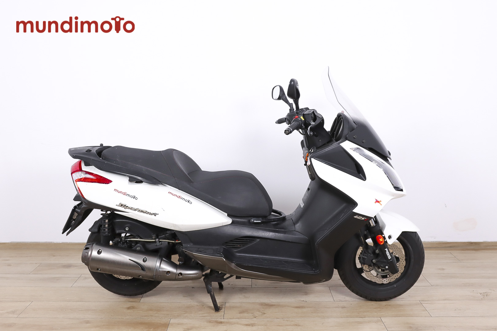 KYMCO Super Dink 125i ABSKYMCO0 KYMCO Super Dink 125i ABSKYMCO0