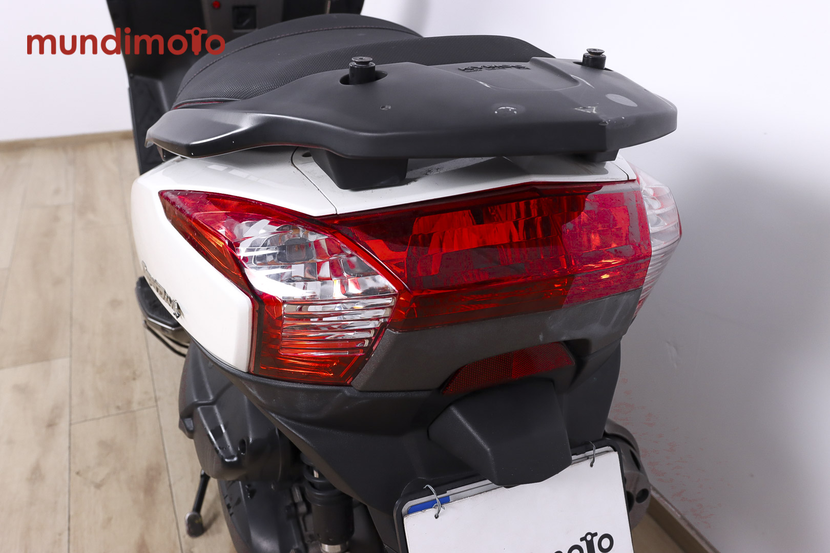 KYMCO Super Dink 125i ABSKYMCO8 KYMCO Super Dink 125i ABSKYMCO8