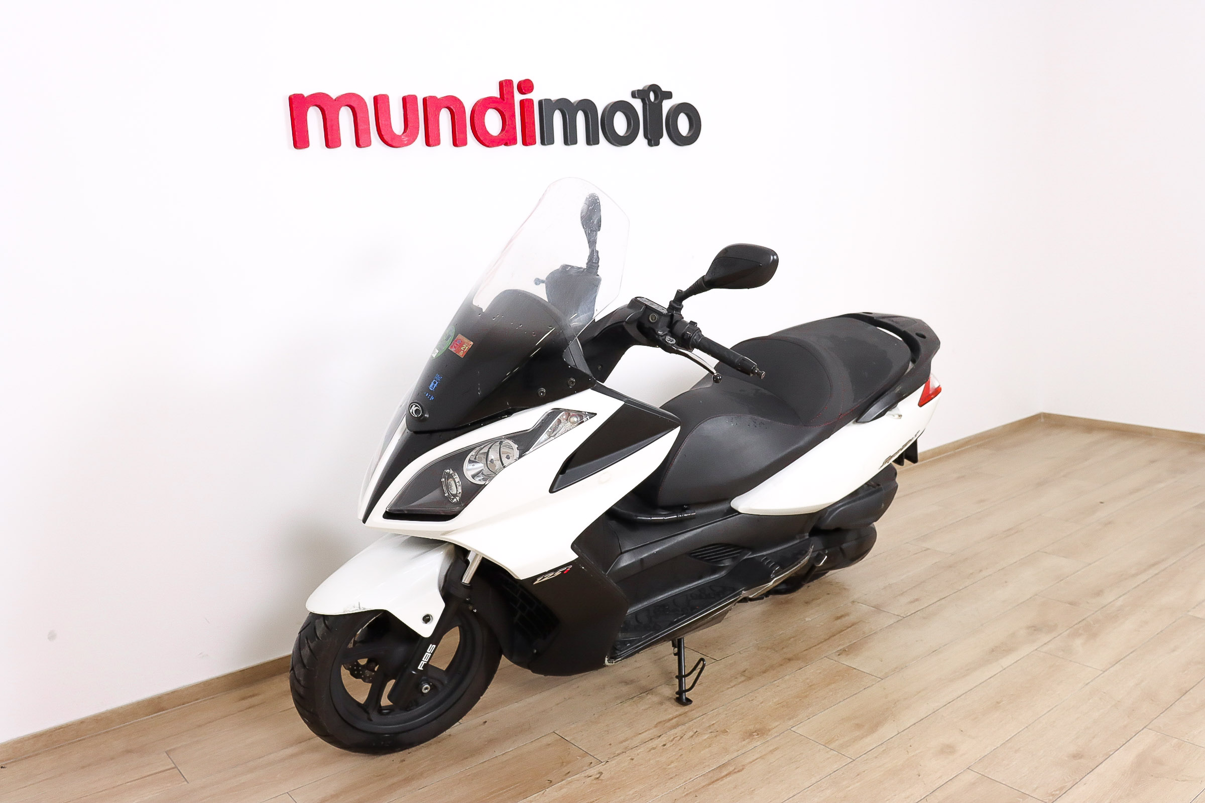 KYMCO Super Dink 125i ABSKYMCO6 KYMCO Super Dink 125i ABSKYMCO6