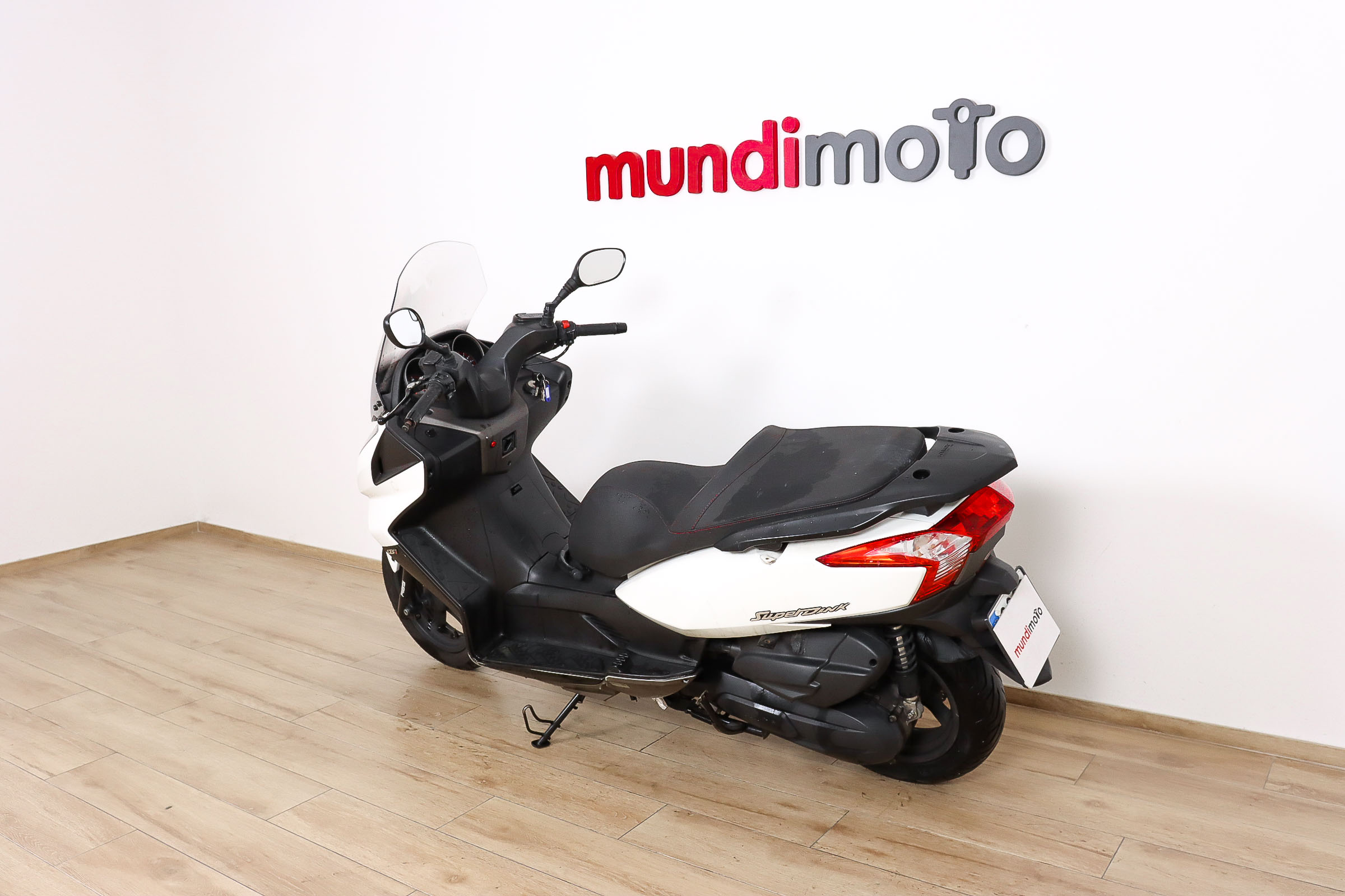 KYMCO Super Dink 125i ABSKYMCO7 KYMCO Super Dink 125i ABSKYMCO7