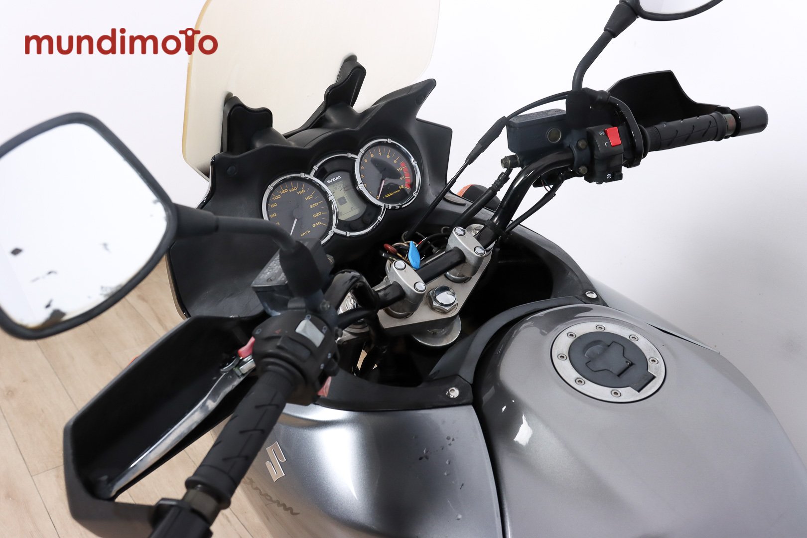 SUZUKI V-Strom 1000SUZUKI10 SUZUKI V-Strom 1000SUZUKI10