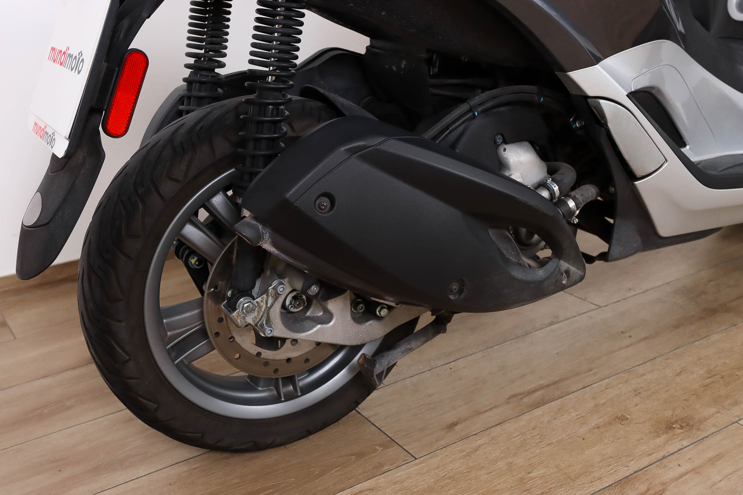 PIAGGIO MP3 Yourban 300 IEPIAGGIO5 PIAGGIO MP3 Yourban 300 IEPIAGGIO5