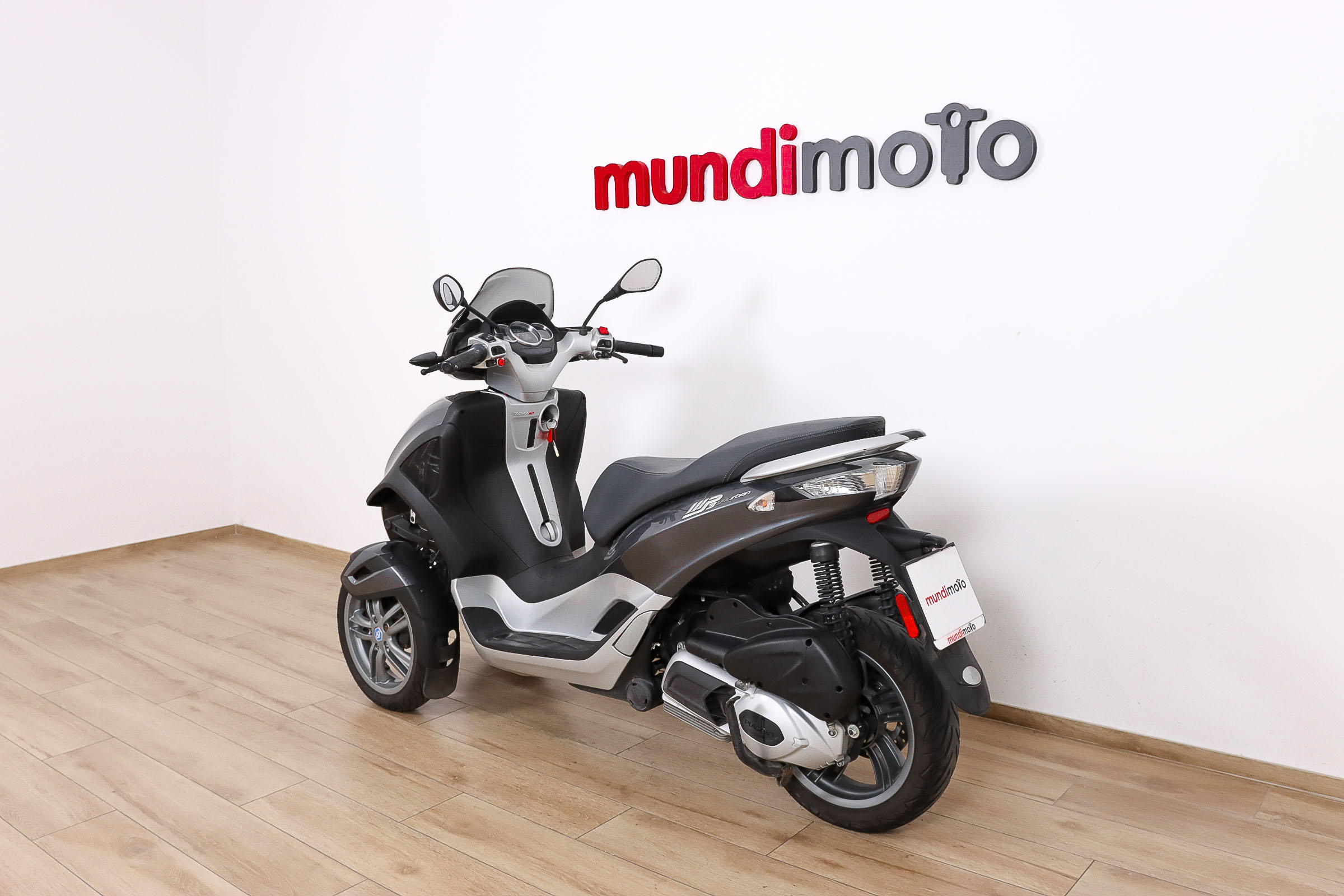 PIAGGIO MP3 Yourban 300 IEPIAGGIO9 PIAGGIO MP3 Yourban 300 IEPIAGGIO9