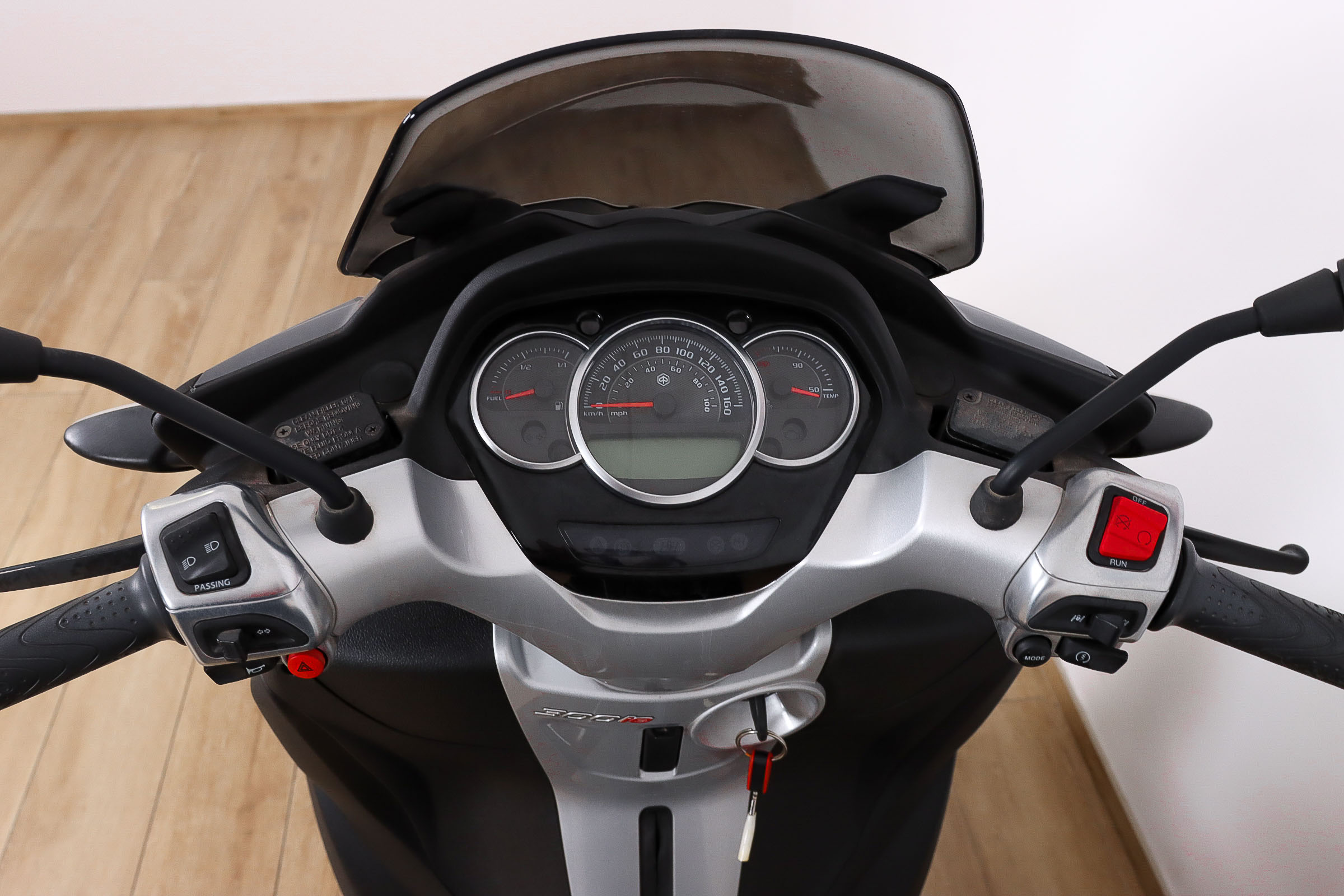 PIAGGIO MP3 Yourban 300 IEPIAGGIO12 PIAGGIO MP3 Yourban 300 IEPIAGGIO12