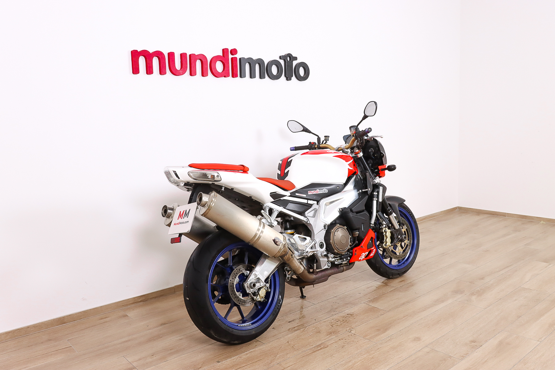 APRILIA RSV Mille R promoAPRILIA9 APRILIA RSV Mille R promoAPRILIA9