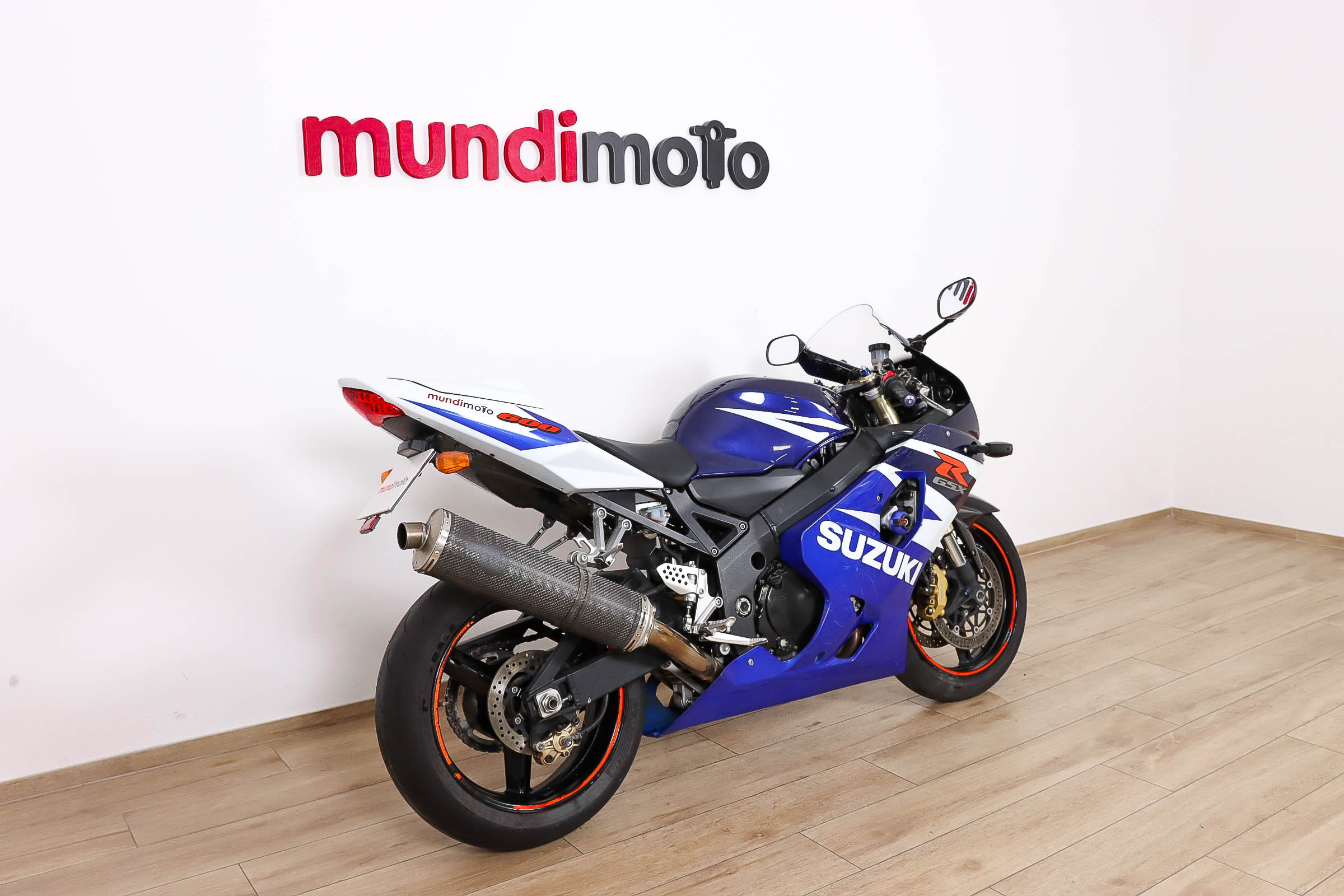 SUZUKI GSX R600SUZUKI2 SUZUKI GSX R600SUZUKI2