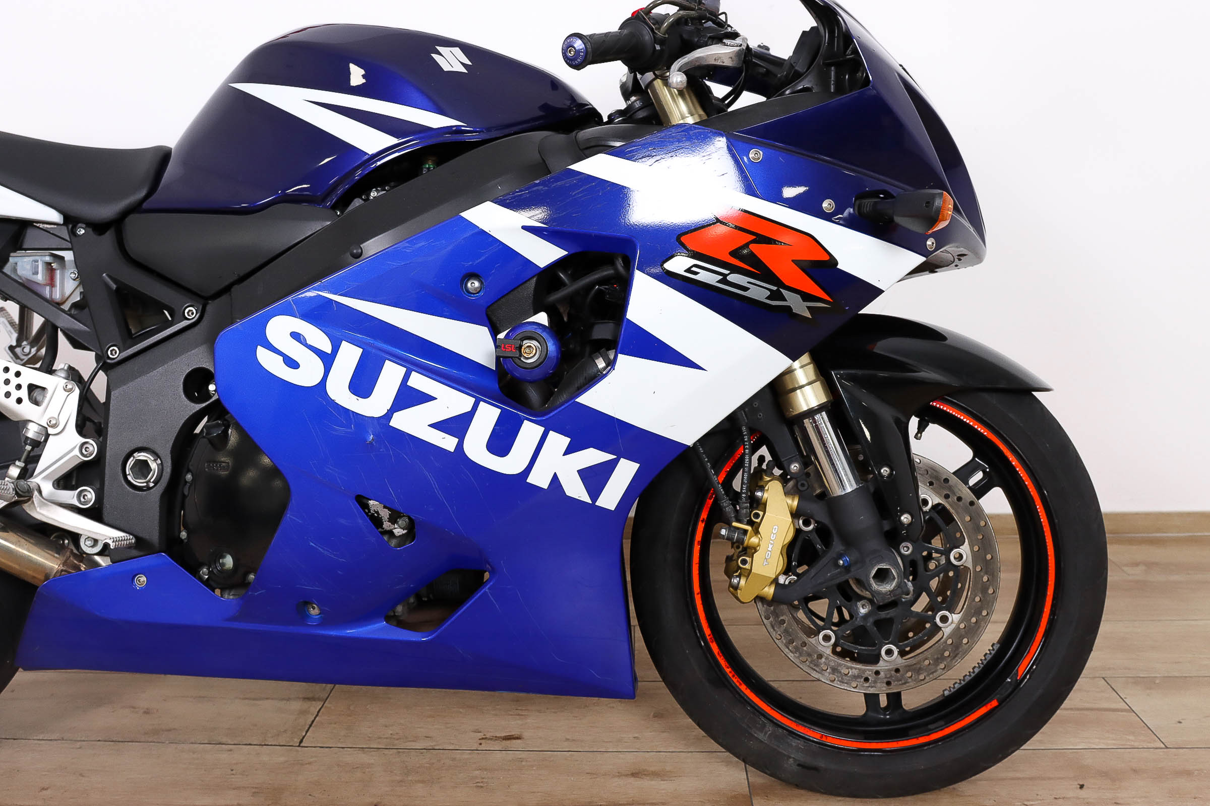 SUZUKI GSX R600SUZUKI4 SUZUKI GSX R600SUZUKI4