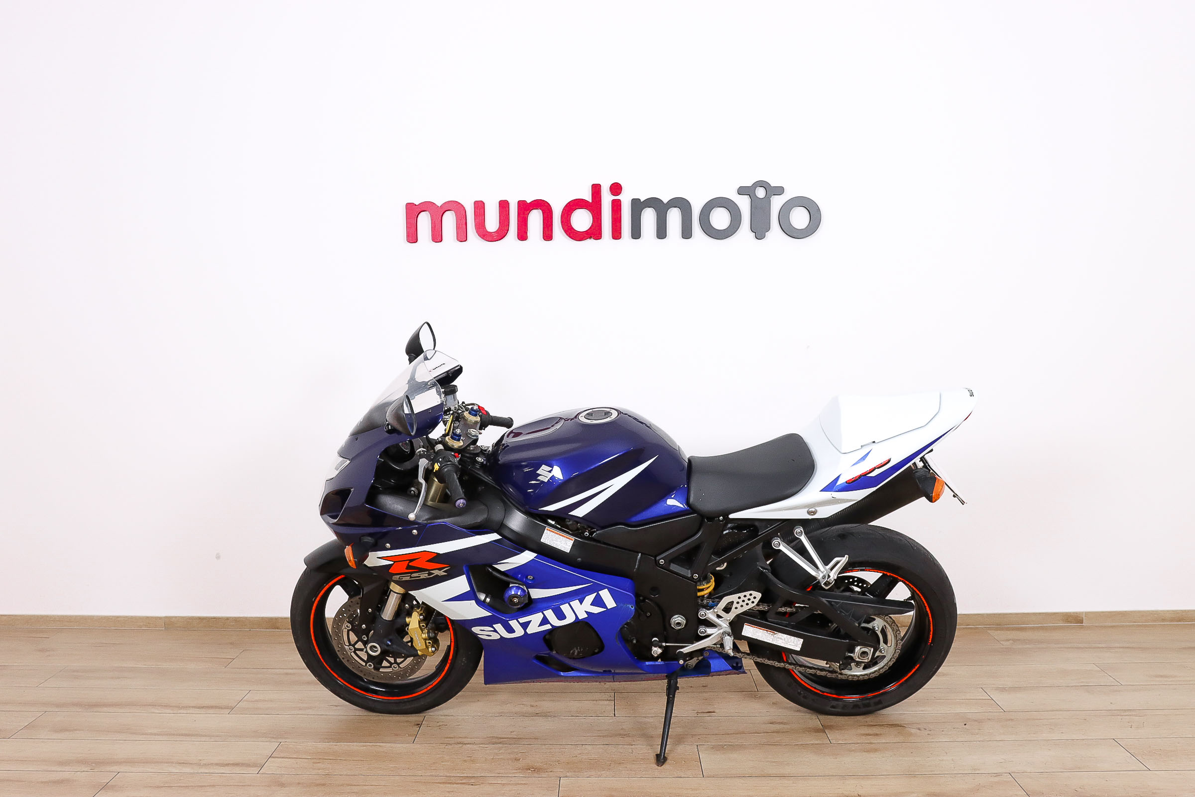 SUZUKI GSX R600SUZUKI7 SUZUKI GSX R600SUZUKI7