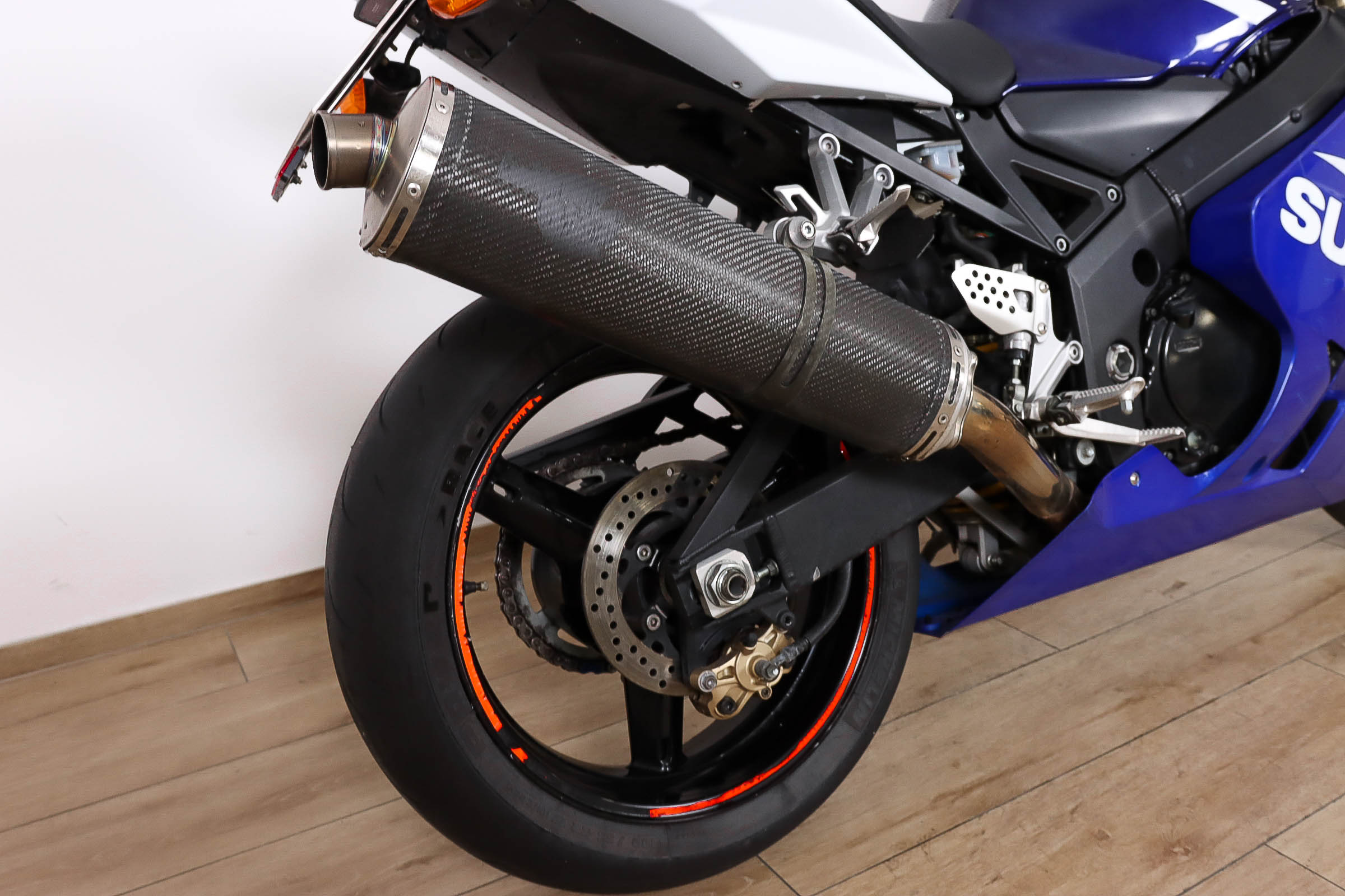 SUZUKI GSX R600SUZUKI13 SUZUKI GSX R600SUZUKI13