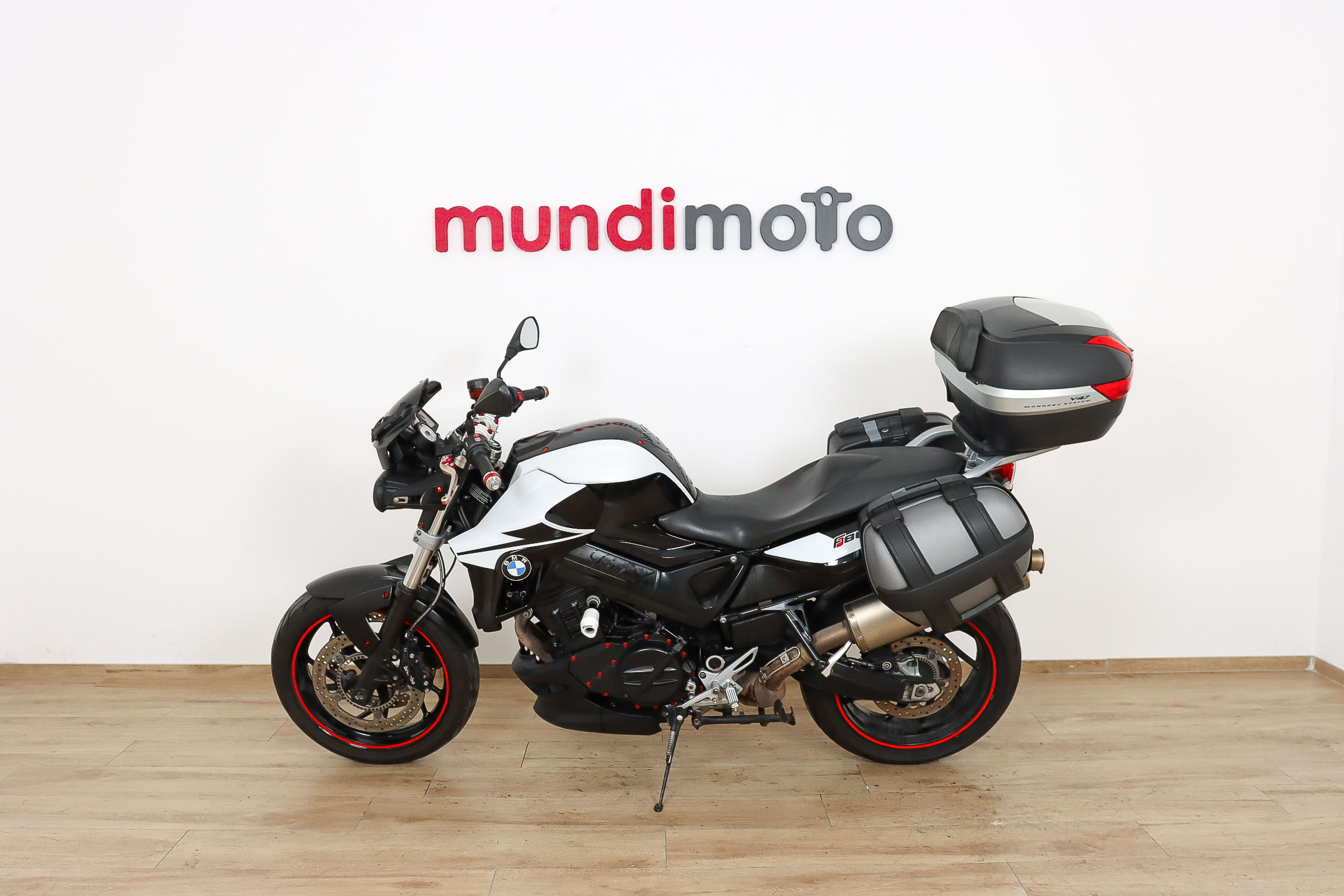 BMW F 800 RBMW8 BMW F 800 RBMW8
