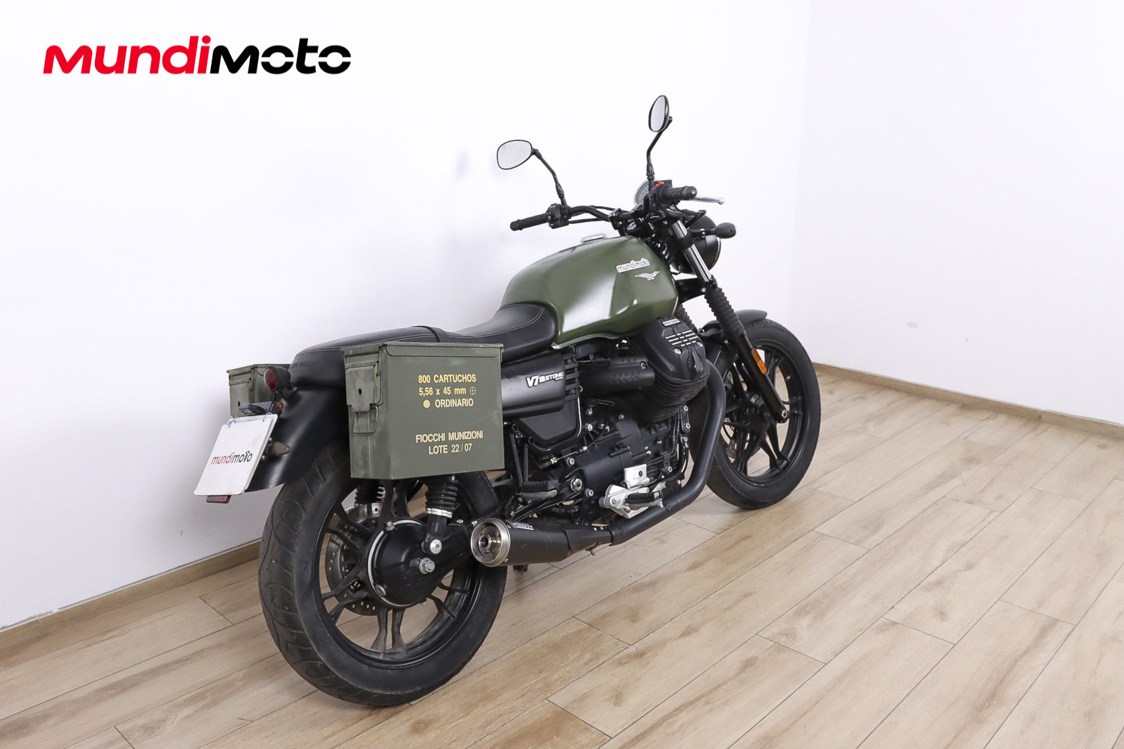 MOTO GUZZI V7 III StoneMOTO GUZZI2 MOTO GUZZI V7 III StoneMOTO GUZZI2