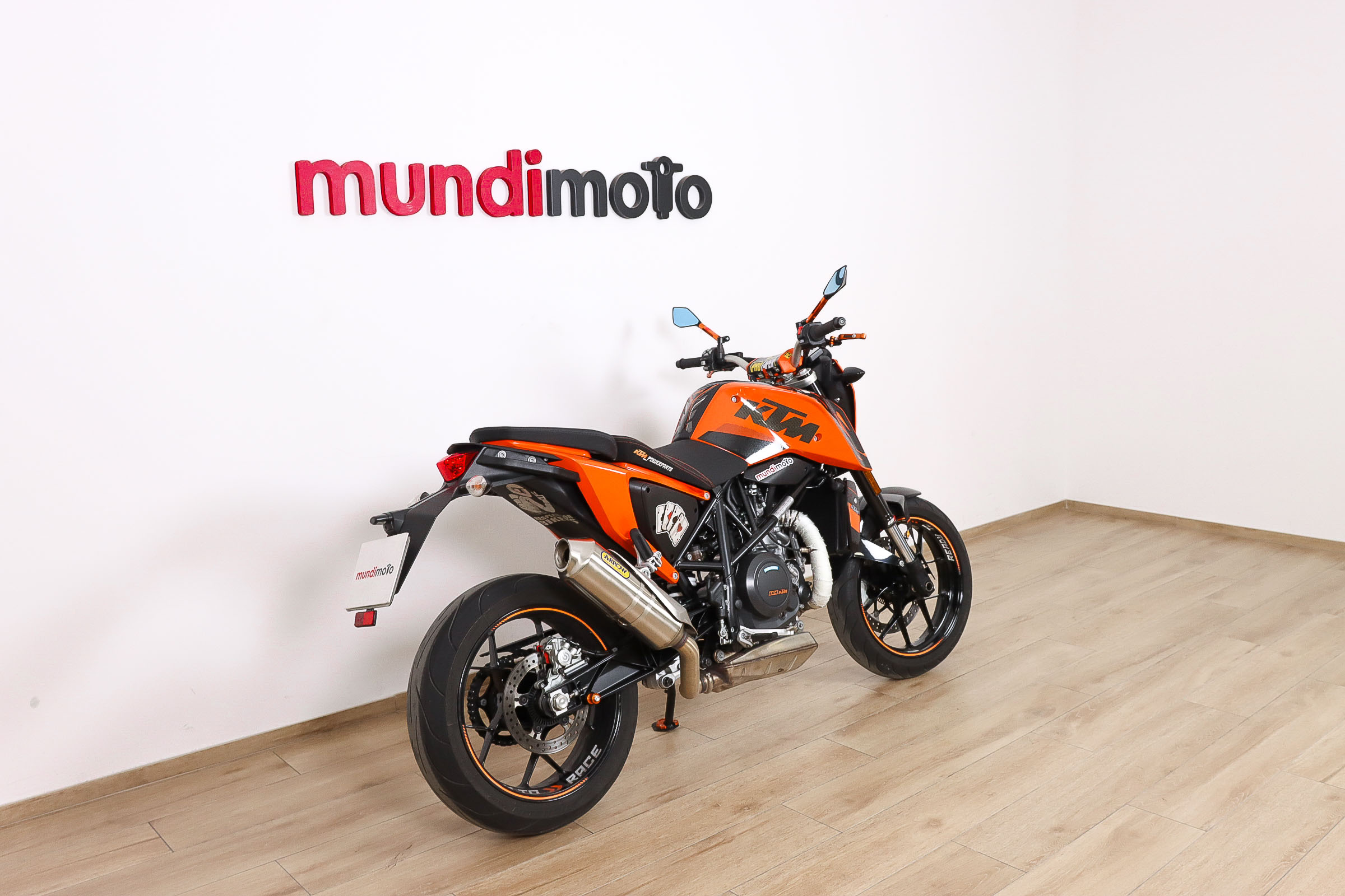 KTM 690 DUKEKTM2 KTM 690 DUKEKTM2