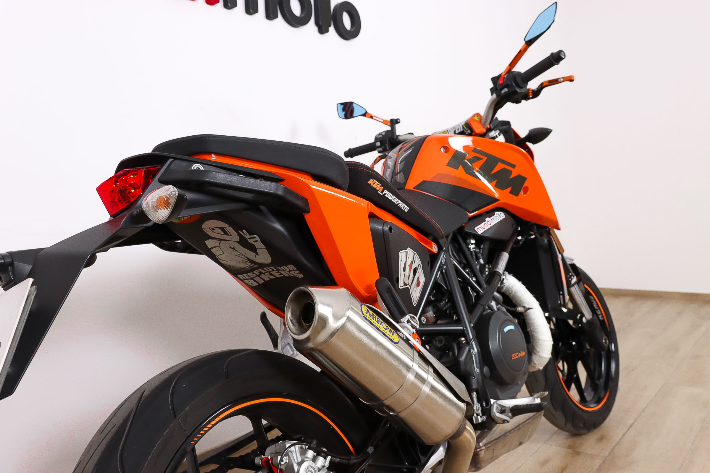 KTM 690 DUKEKTM4 KTM 690 DUKEKTM4