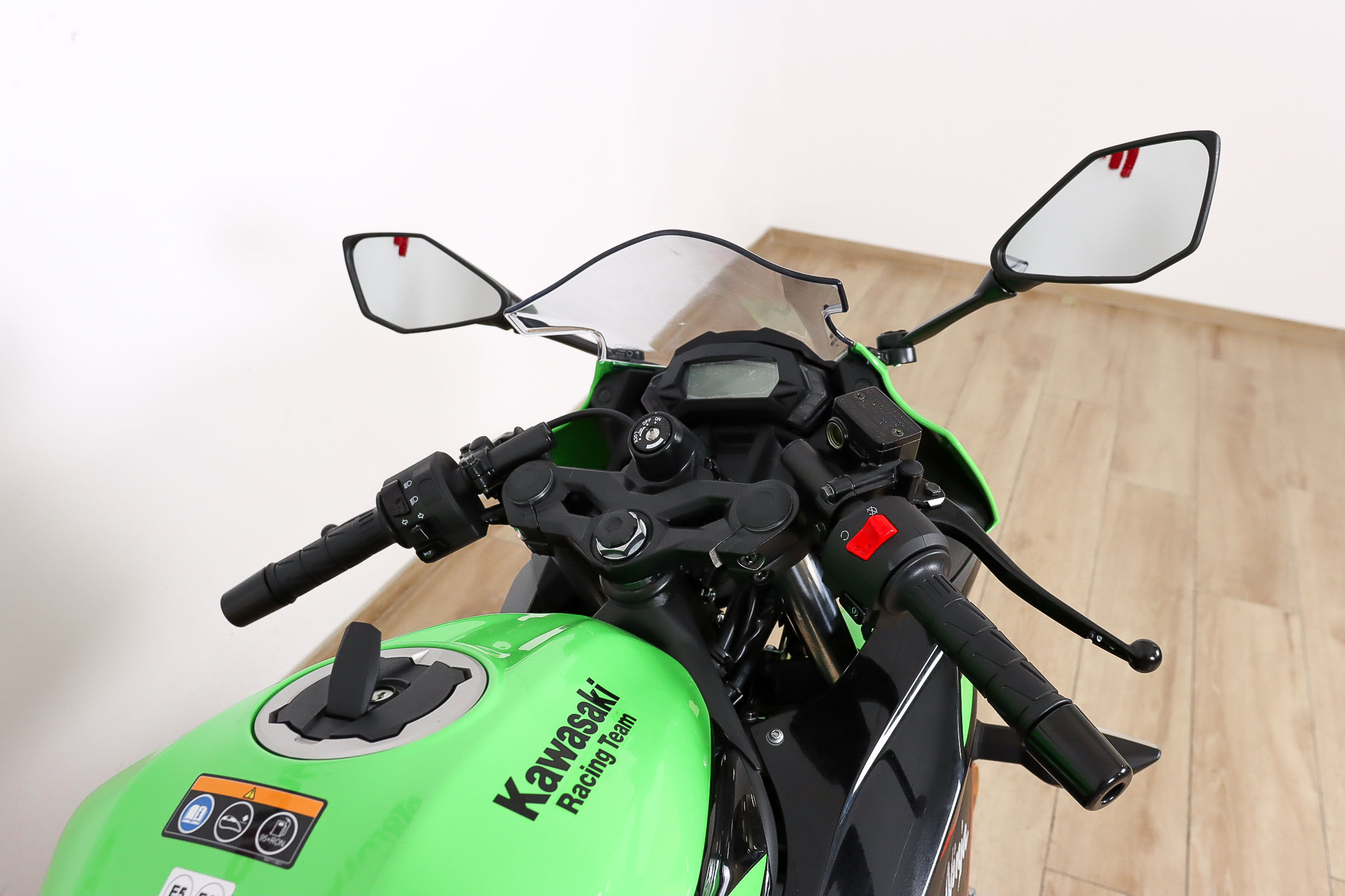 KAWASAKI Ninja 125KAWASAKI5 KAWASAKI Ninja 125KAWASAKI5