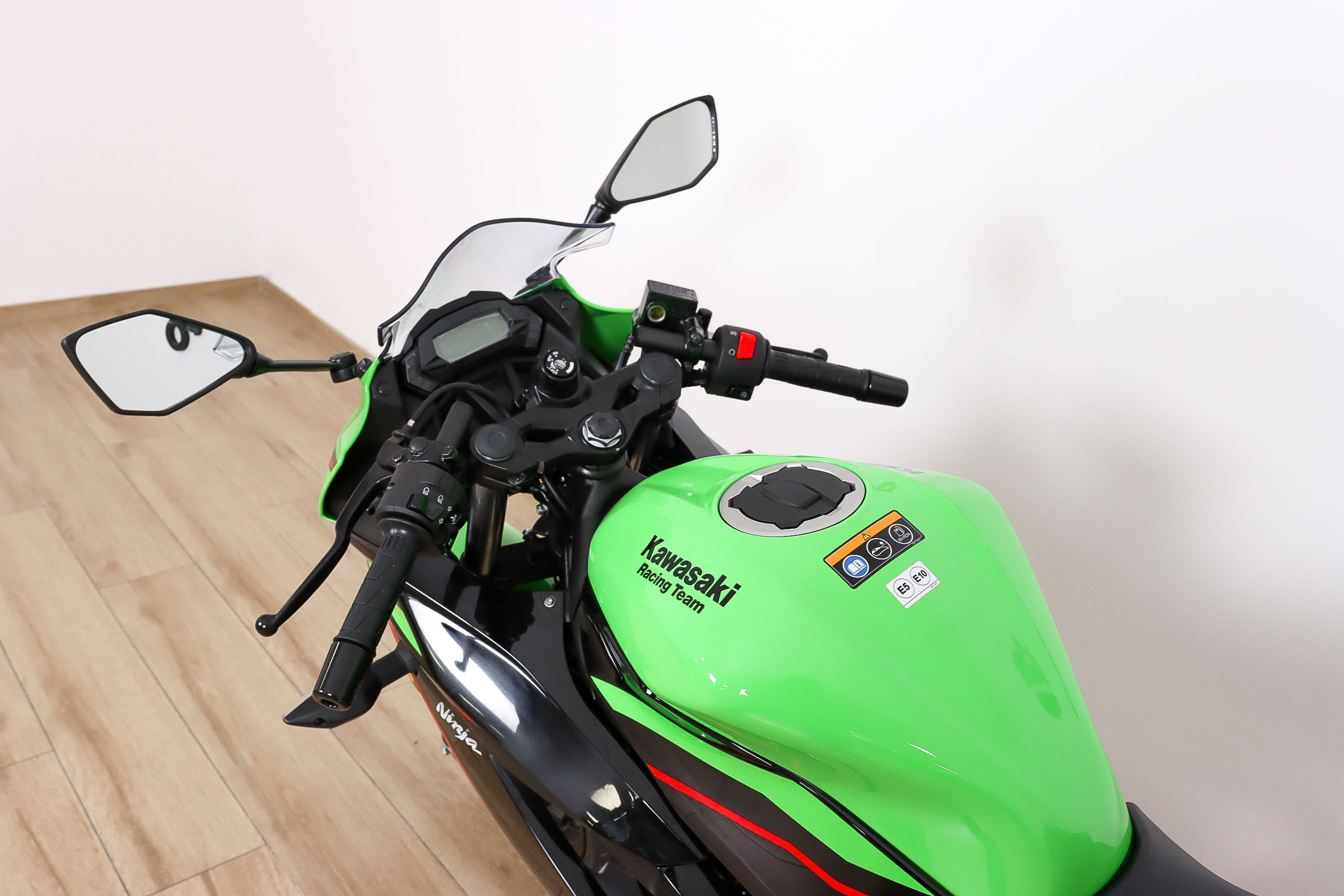 KAWASAKI Ninja 125KAWASAKI11 KAWASAKI Ninja 125KAWASAKI11