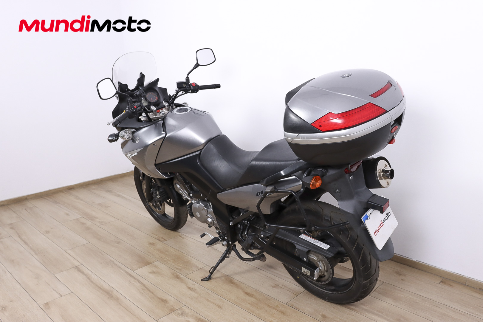 SUZUKI V-Strom 650SUZUKI6 SUZUKI V-Strom 650SUZUKI6