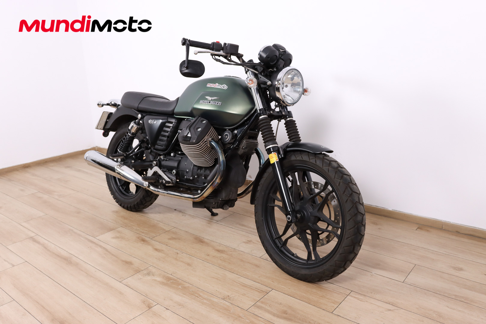 MOTO GUZZI V7 II StoneMOTO GUZZI2 MOTO GUZZI V7 II StoneMOTO GUZZI2