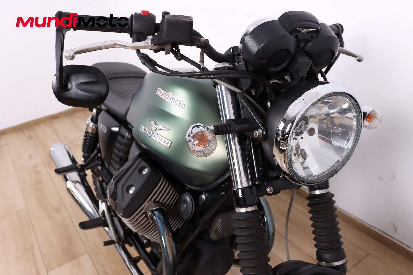 MOTO GUZZI V7 II StoneMOTO GUZZI3 MOTO GUZZI V7 II StoneMOTO GUZZI3