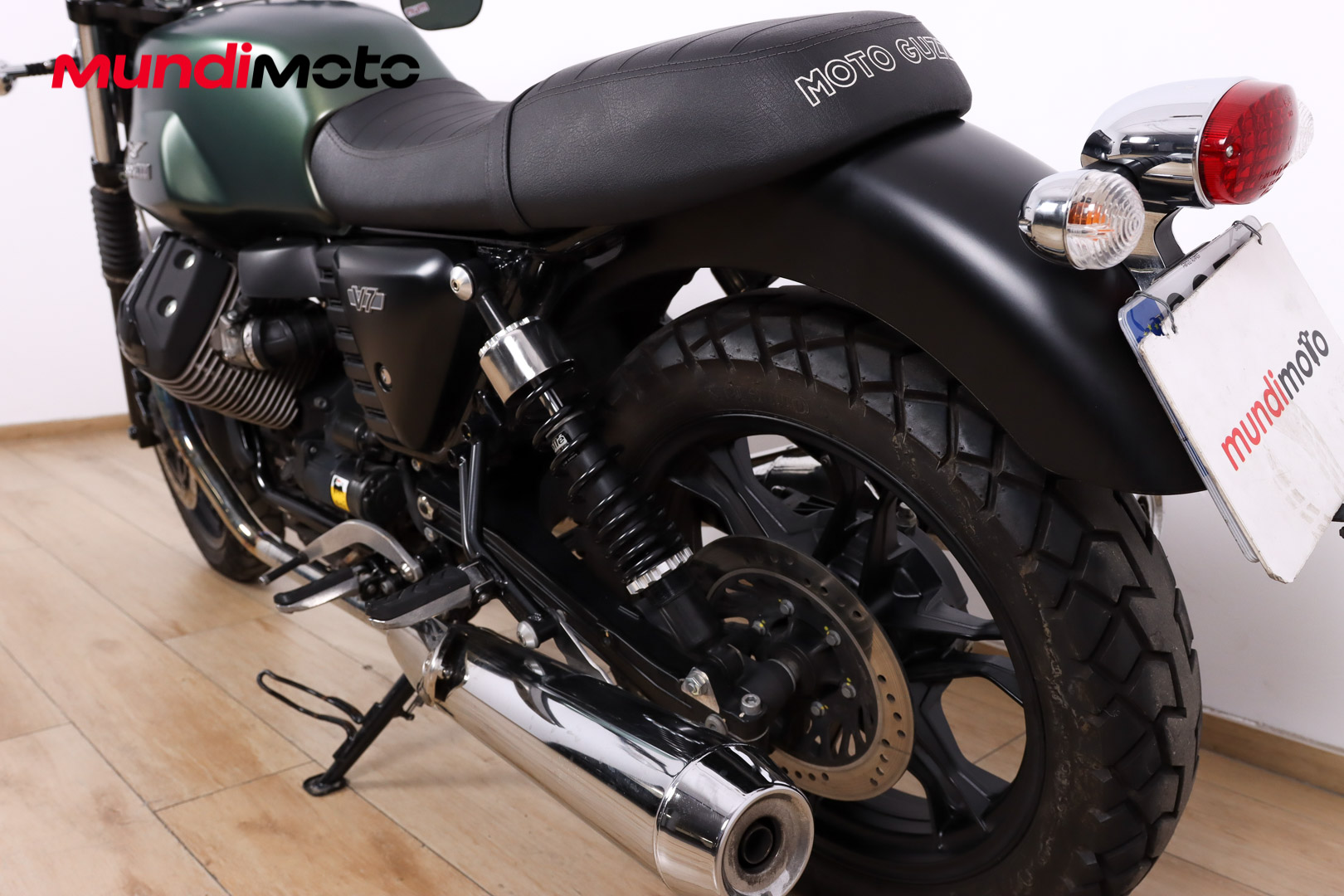 MOTO GUZZI V7 II StoneMOTO GUZZI9 MOTO GUZZI V7 II StoneMOTO GUZZI9