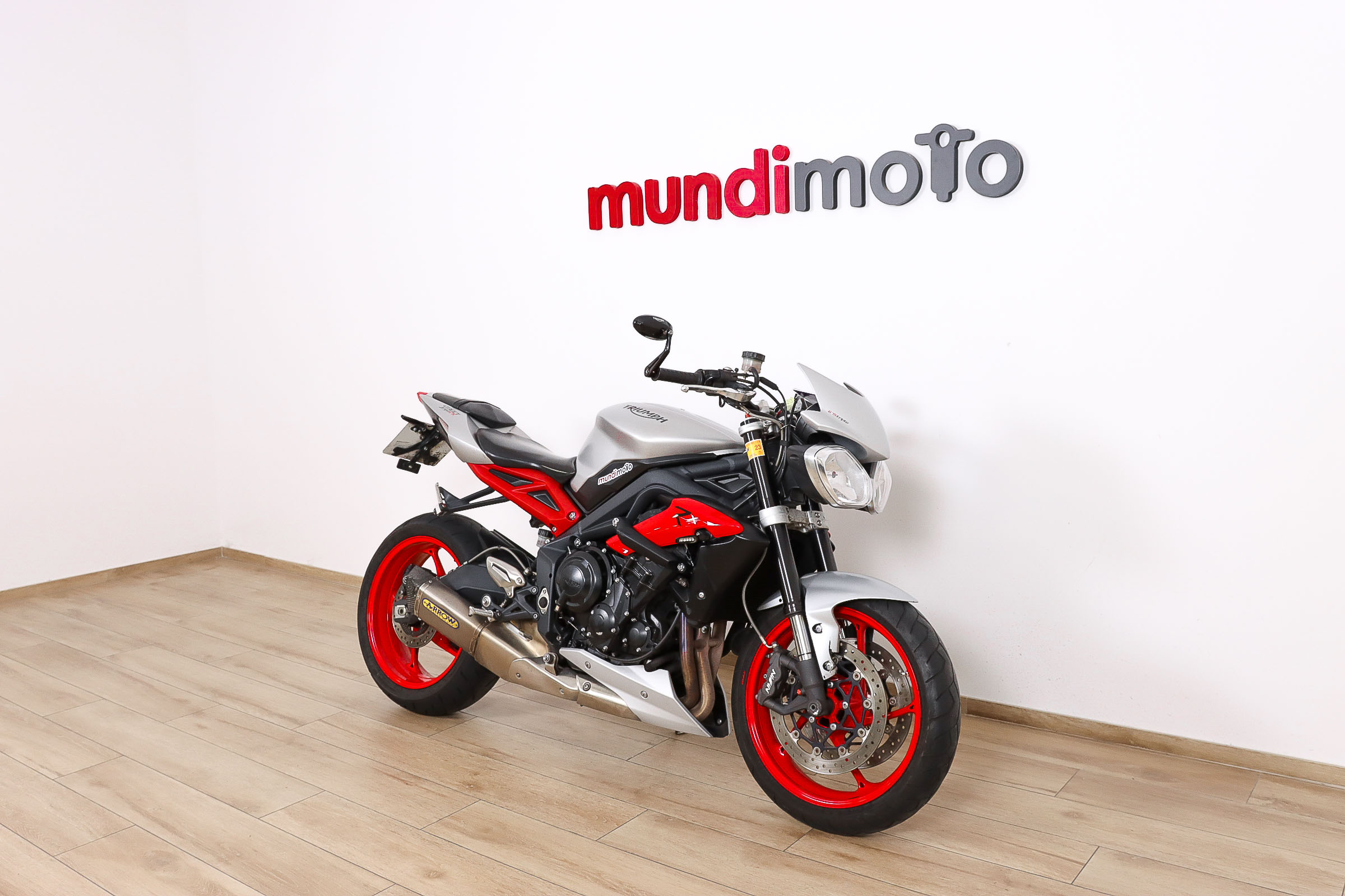 TRIUMPH Street Triple R xTRIUMPH1 TRIUMPH Street Triple R xTRIUMPH1