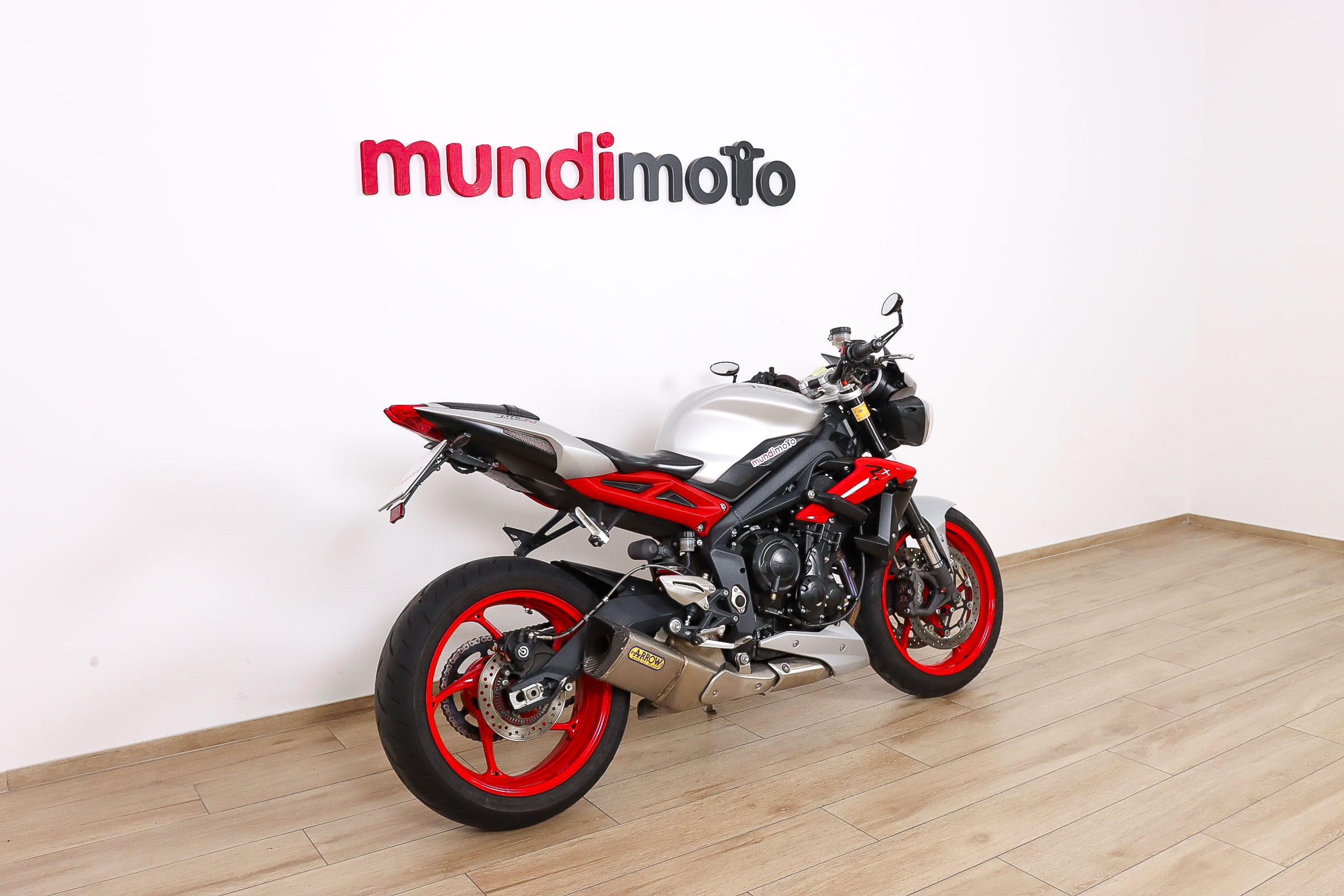 TRIUMPH Street Triple R xTRIUMPH2 TRIUMPH Street Triple R xTRIUMPH2