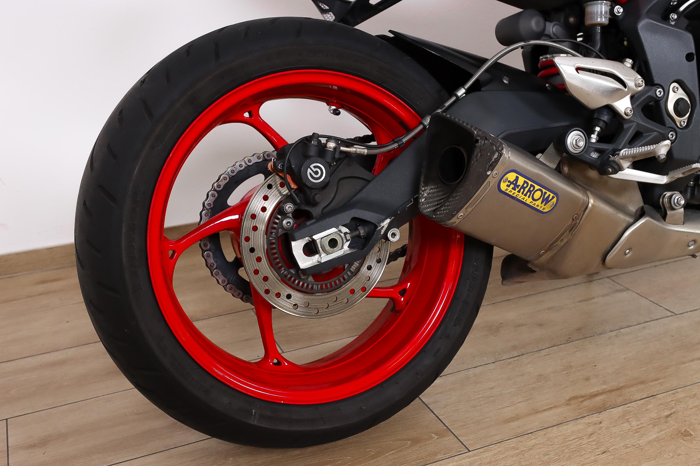TRIUMPH Street Triple R xTRIUMPH5 TRIUMPH Street Triple R xTRIUMPH5